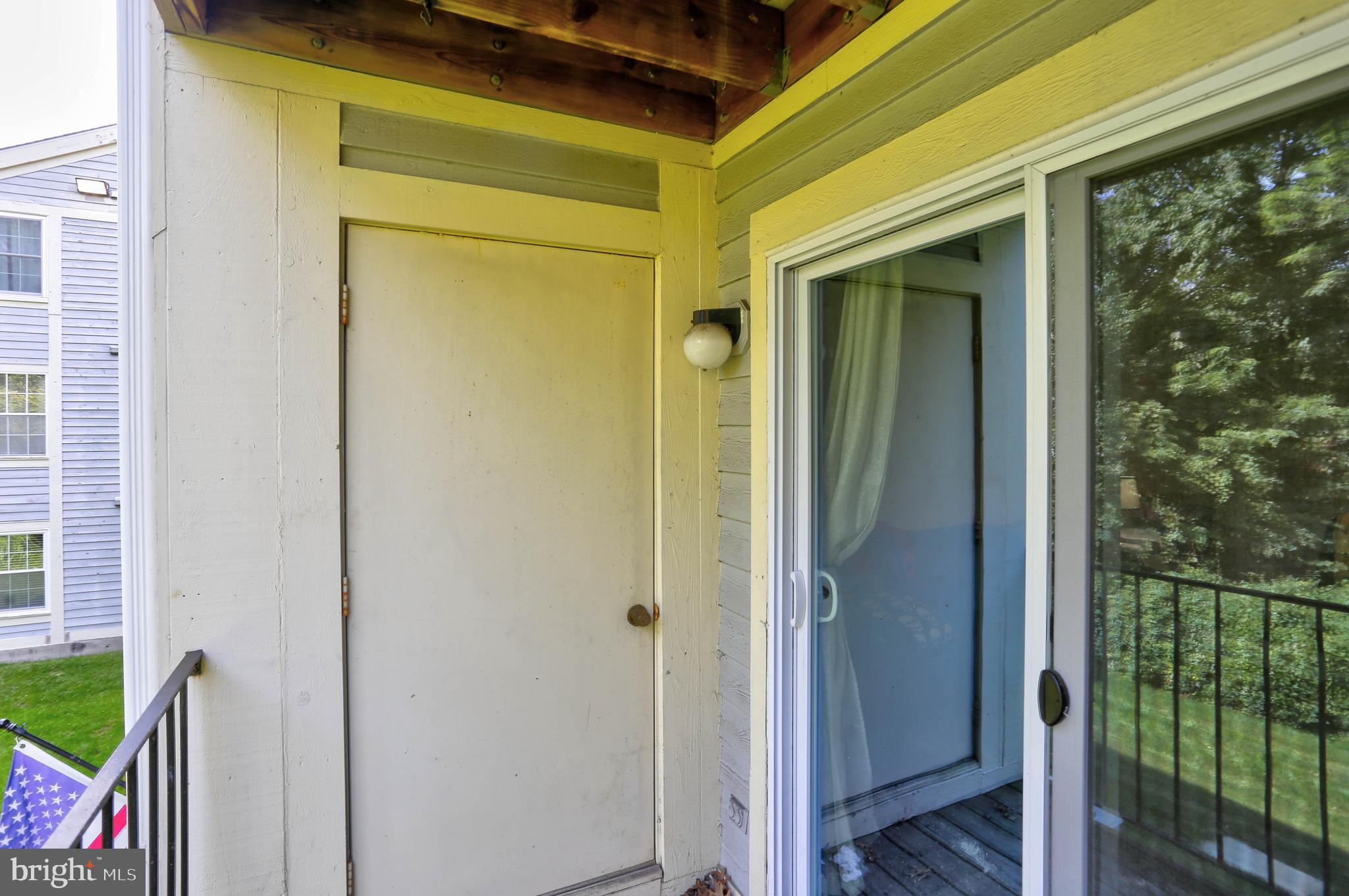 CROMWELL FOUNTAIN - Residential