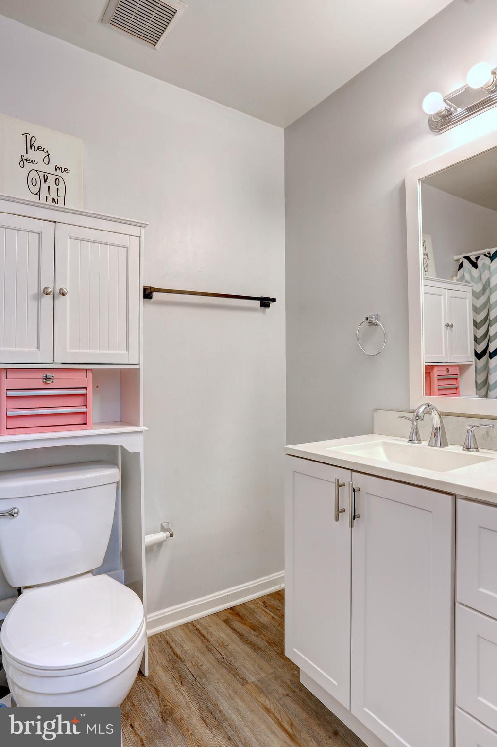 CROMWELL FOUNTAIN - Residential