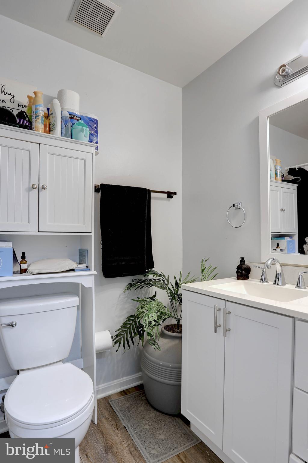 CROMWELL FOUNTAIN - Residential