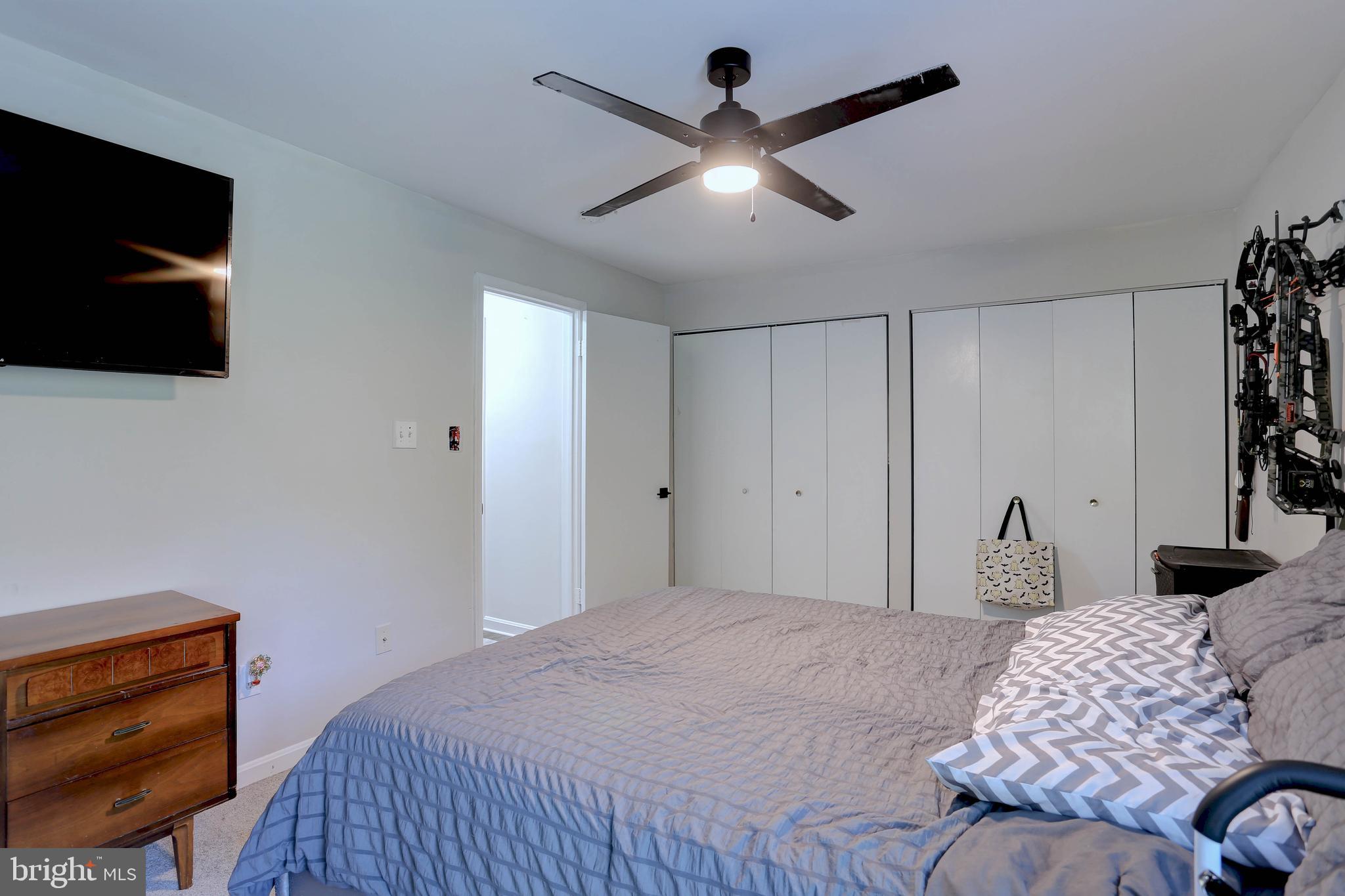 CROMWELL FOUNTAIN - Residential