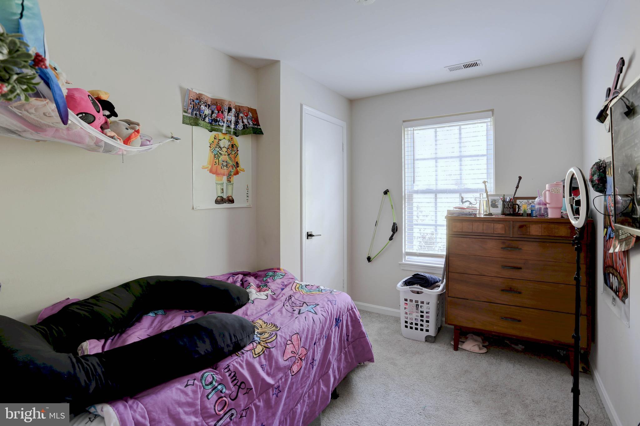 CROMWELL FOUNTAIN - Residential