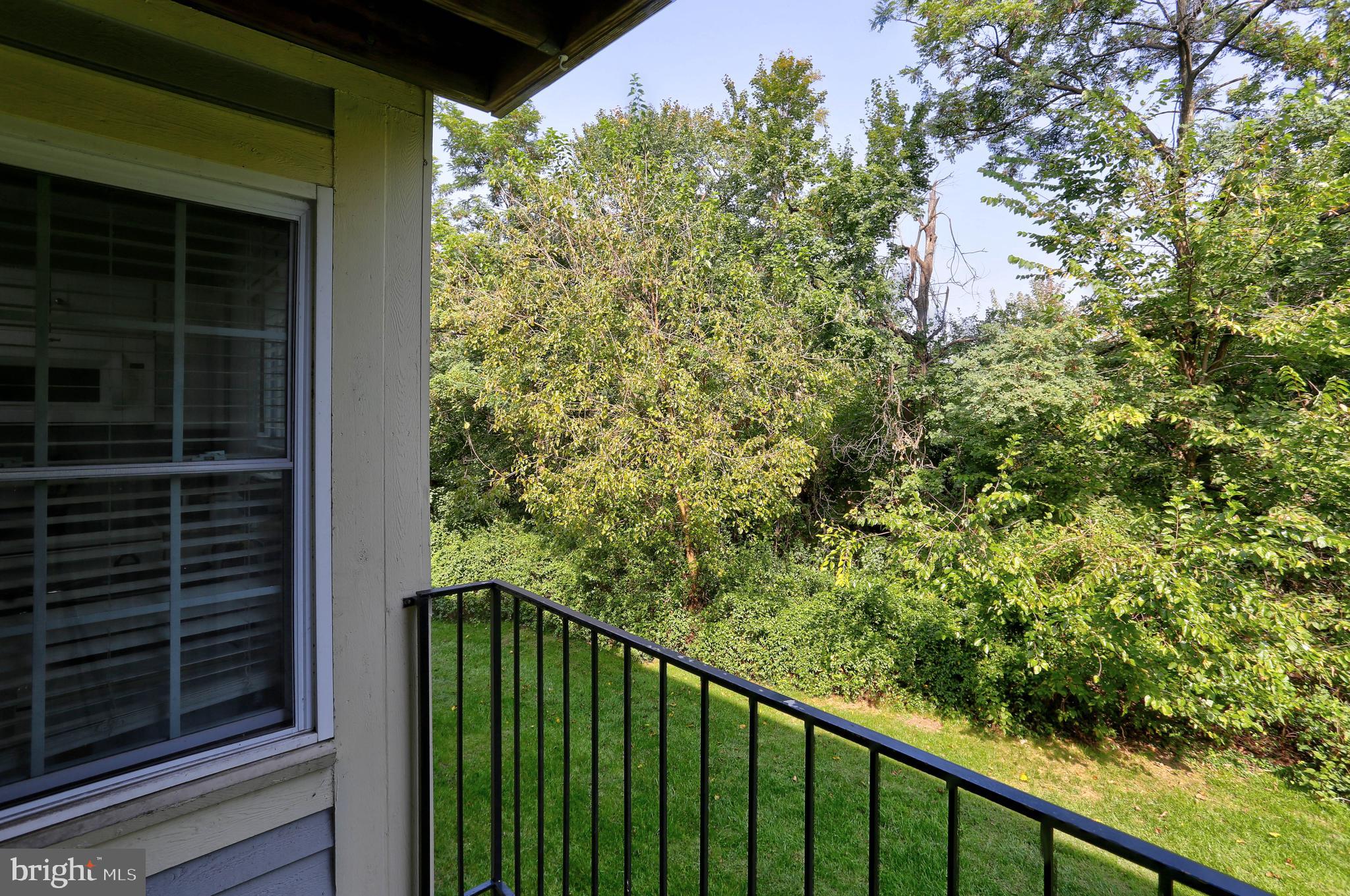 CROMWELL FOUNTAIN - Residential