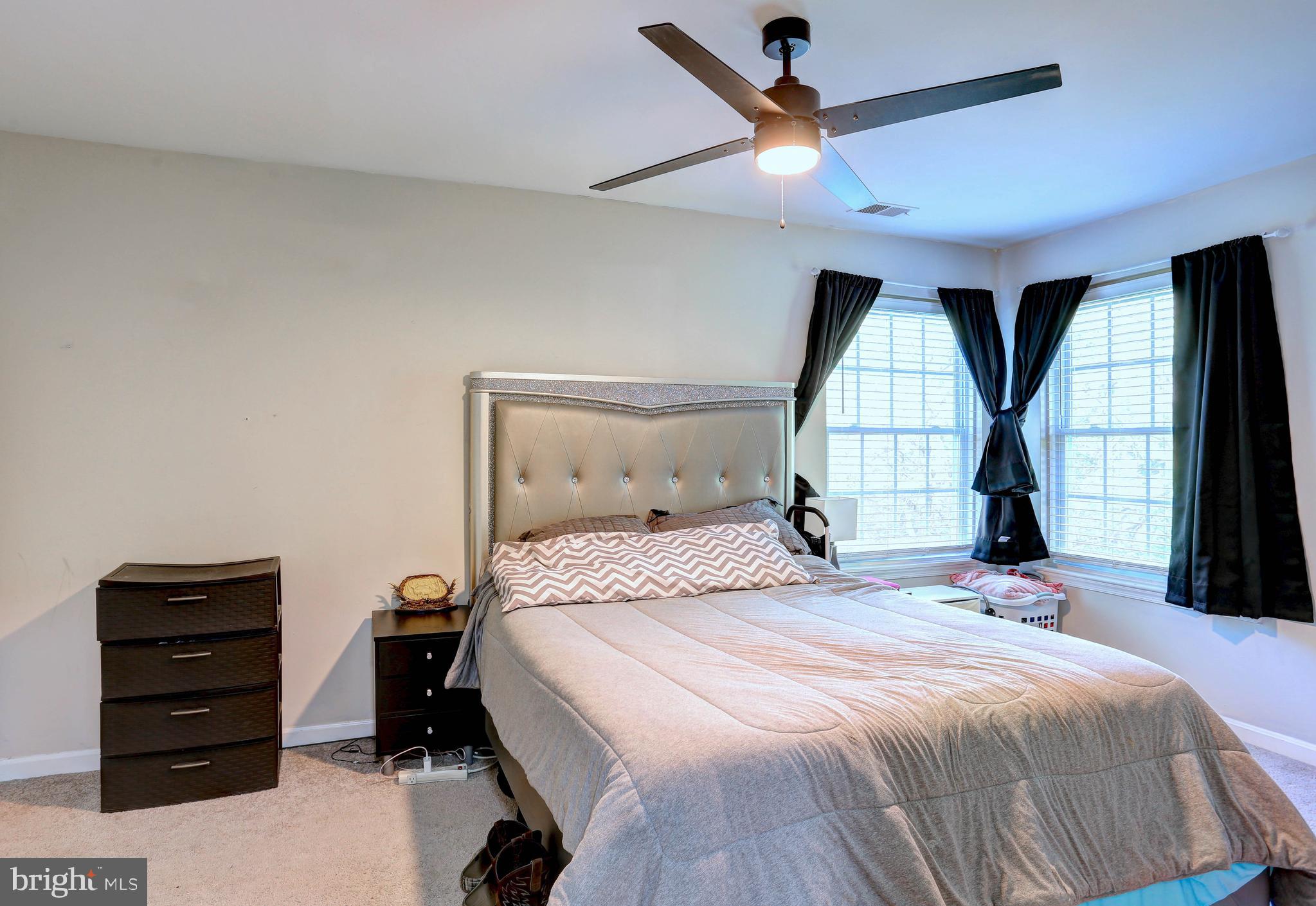 CROMWELL FOUNTAIN - Residential