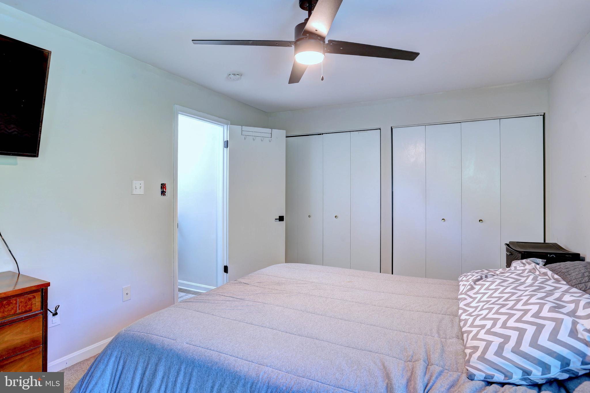 CROMWELL FOUNTAIN - Residential