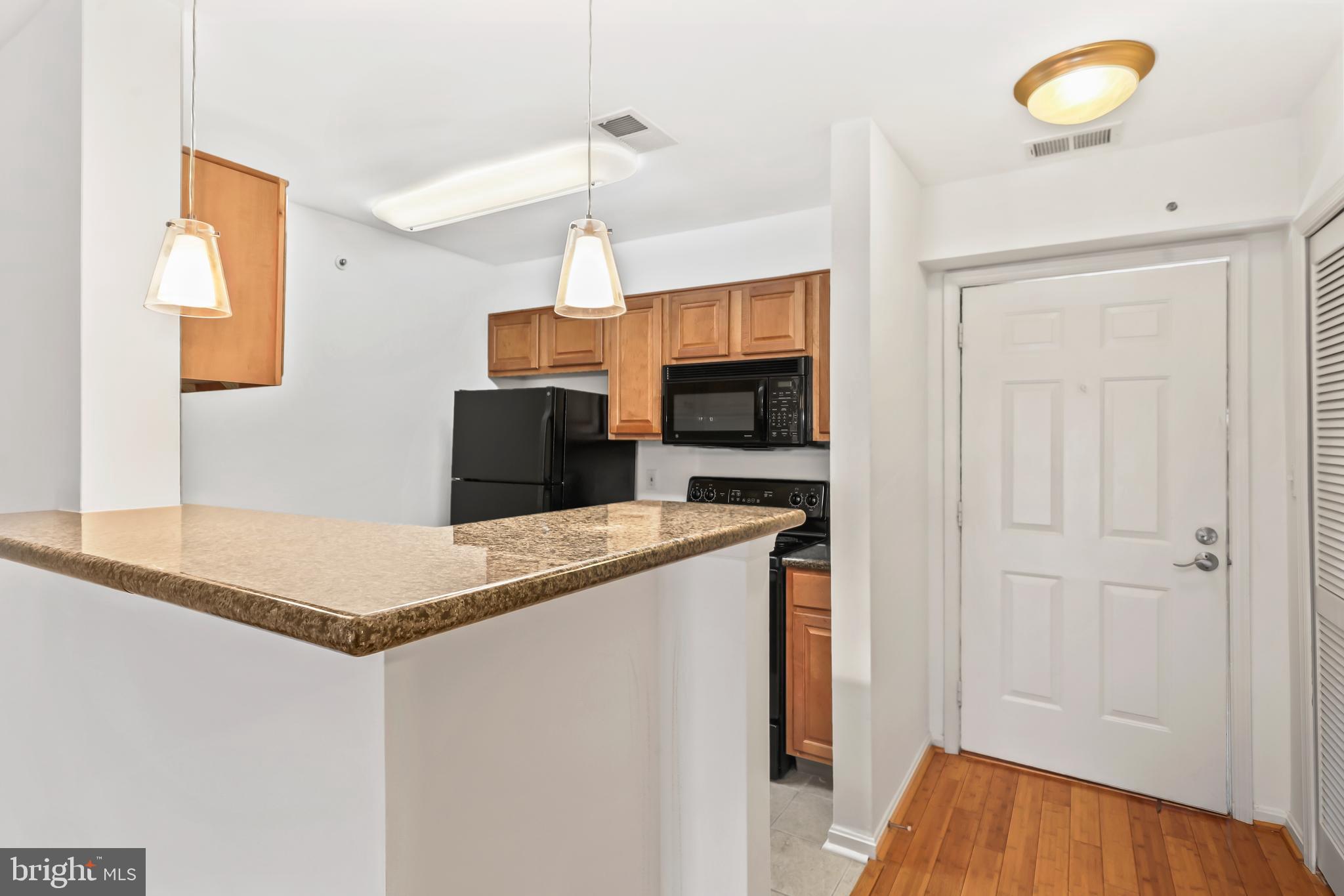 3175 SUMMIT SQUARE DRIVE 5-E3