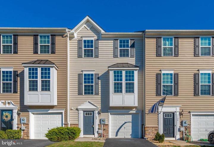 POTOMAC STATION - Residential Lease