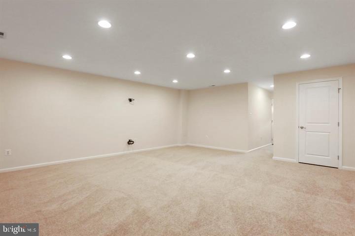 POTOMAC STATION - Residential Lease