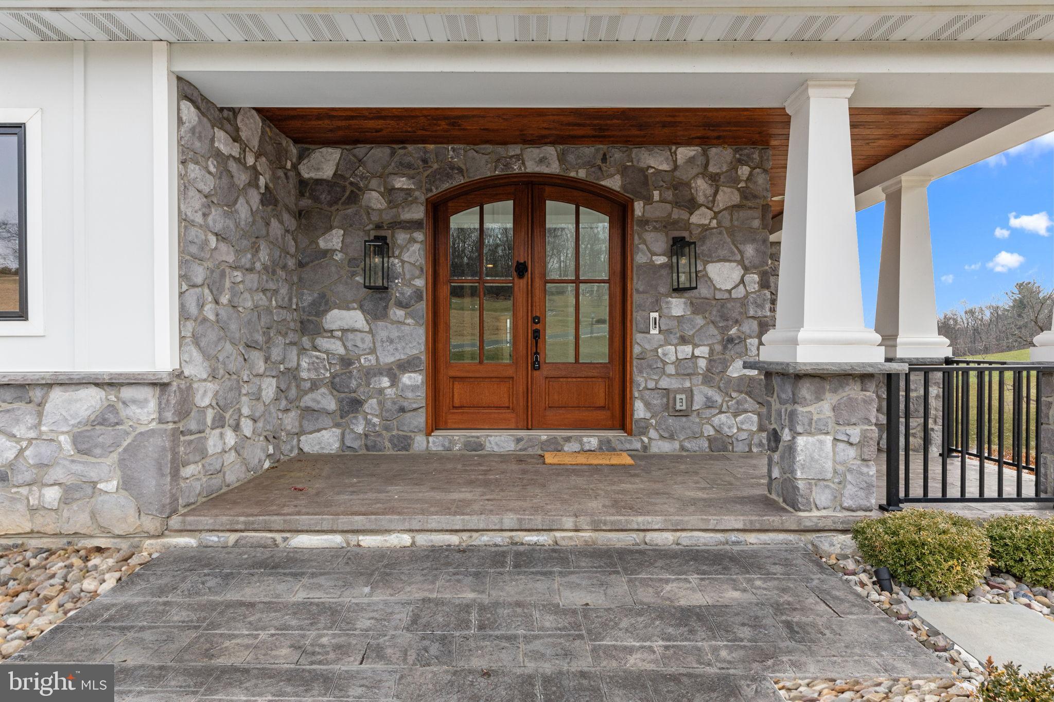 176 FENSTERMAKER ROAD