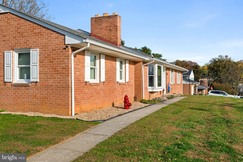 Photo of 101 Linden Boulevard, MIDDLETOWN, MD 21769 (MLS # MDFR2072458)