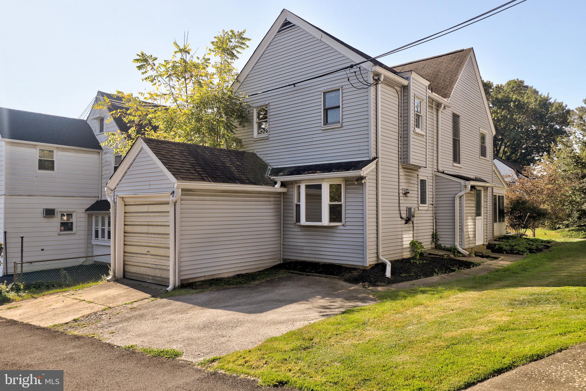 WAYNEWOOD - Residential