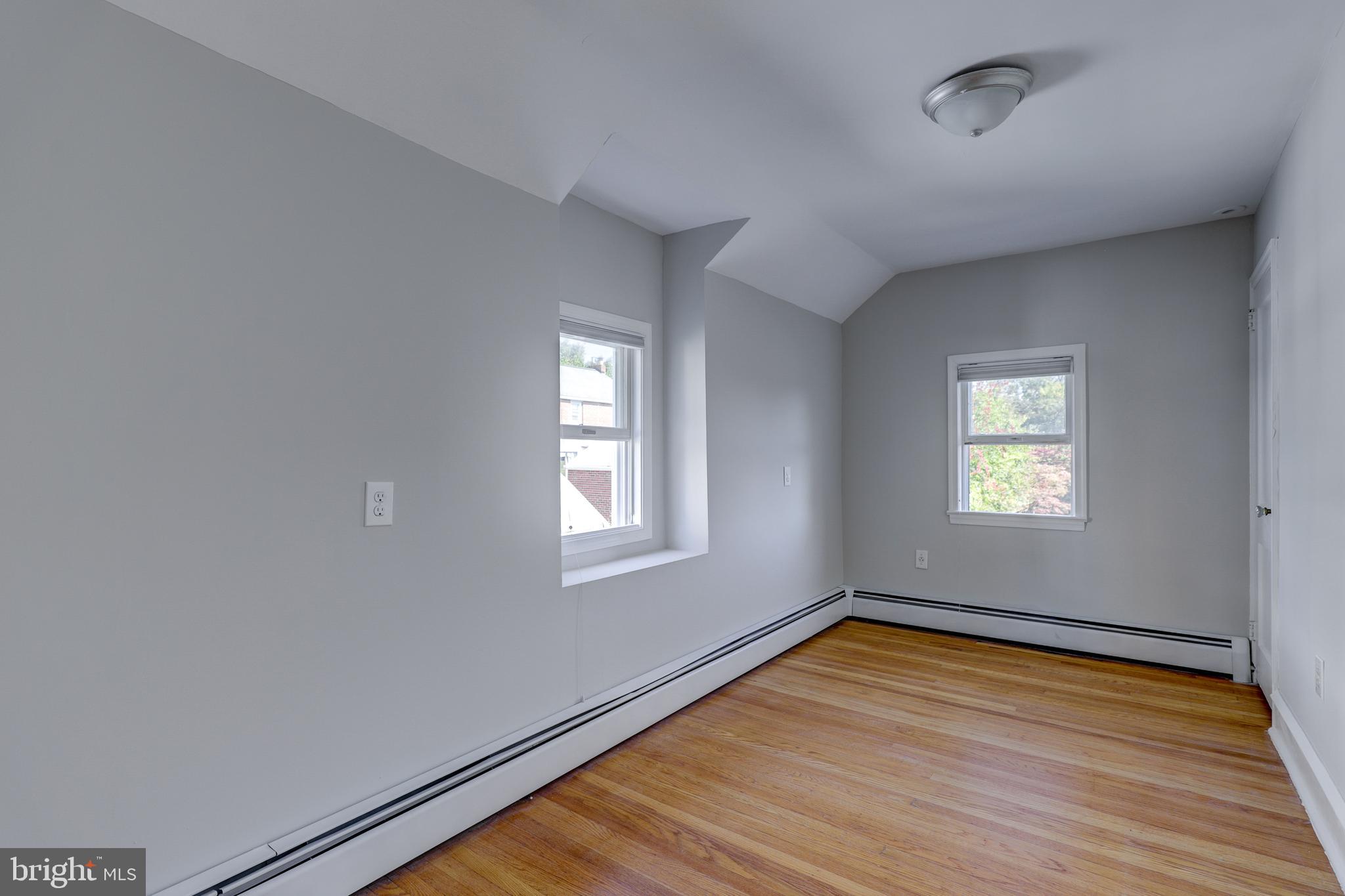 WAYNEWOOD - Residential