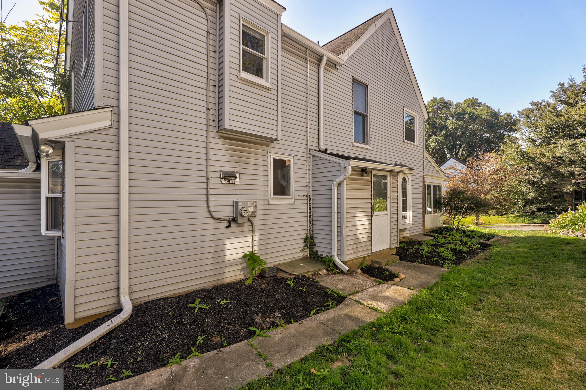 WAYNEWOOD - Residential