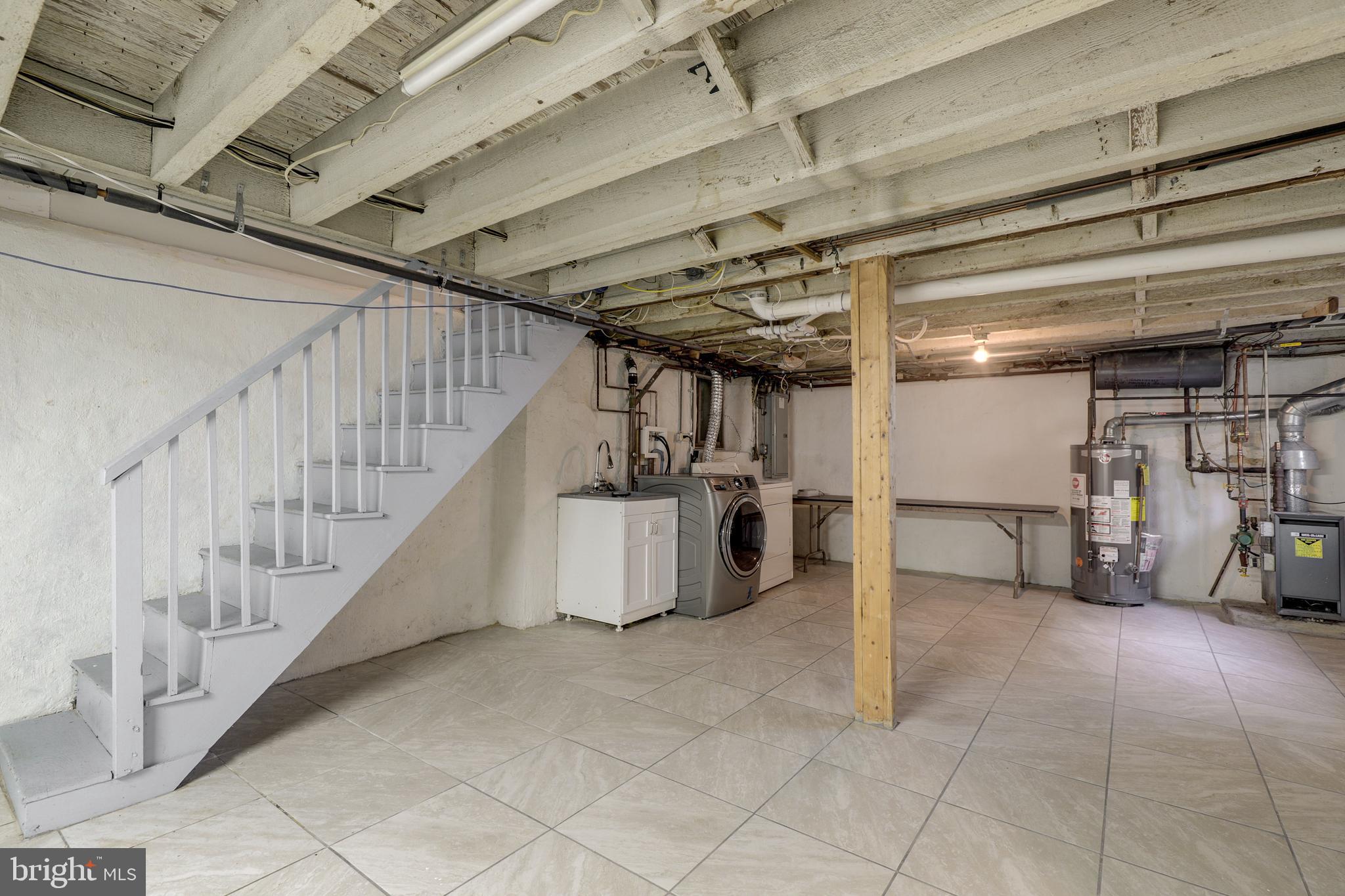 WAYNEWOOD - Residential