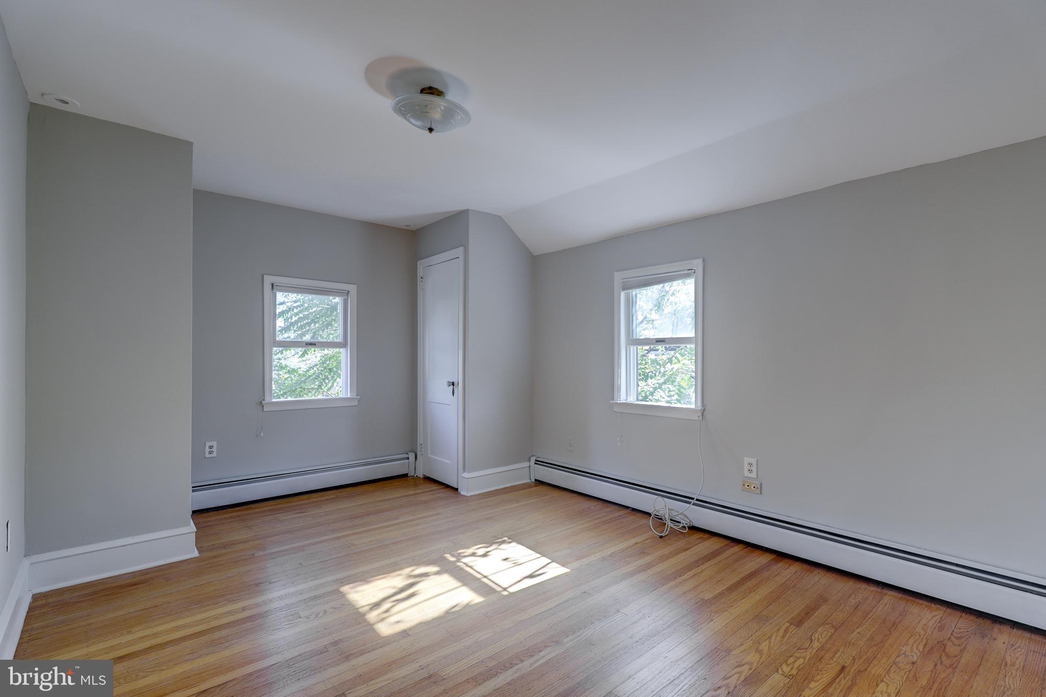 WAYNEWOOD - Residential