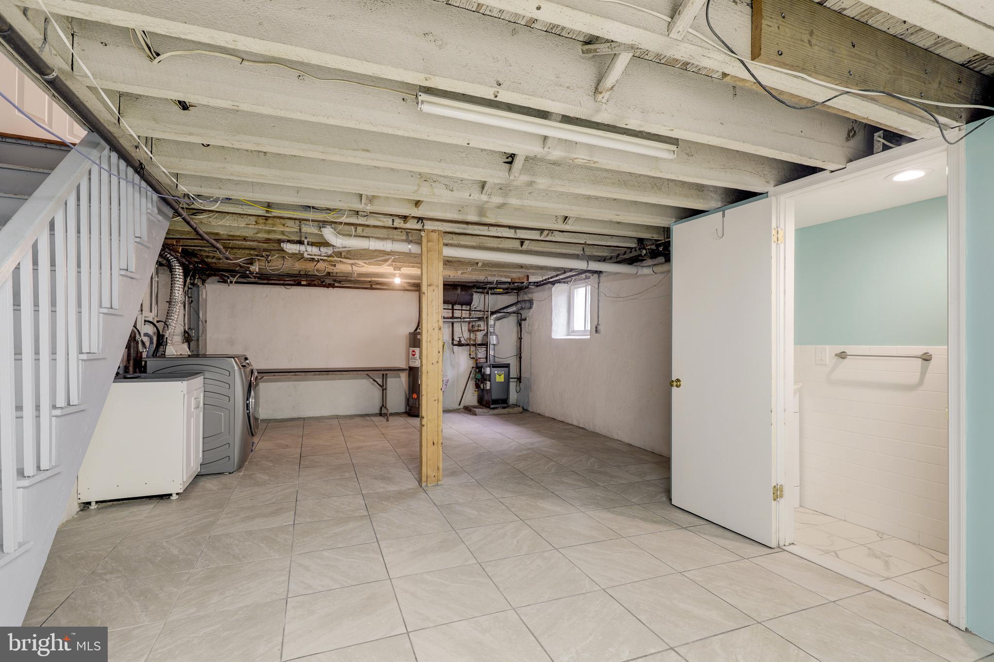 WAYNEWOOD - Residential