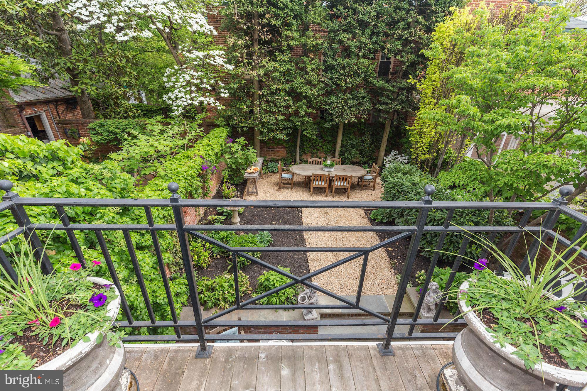 GEORGETOWN - Residential
