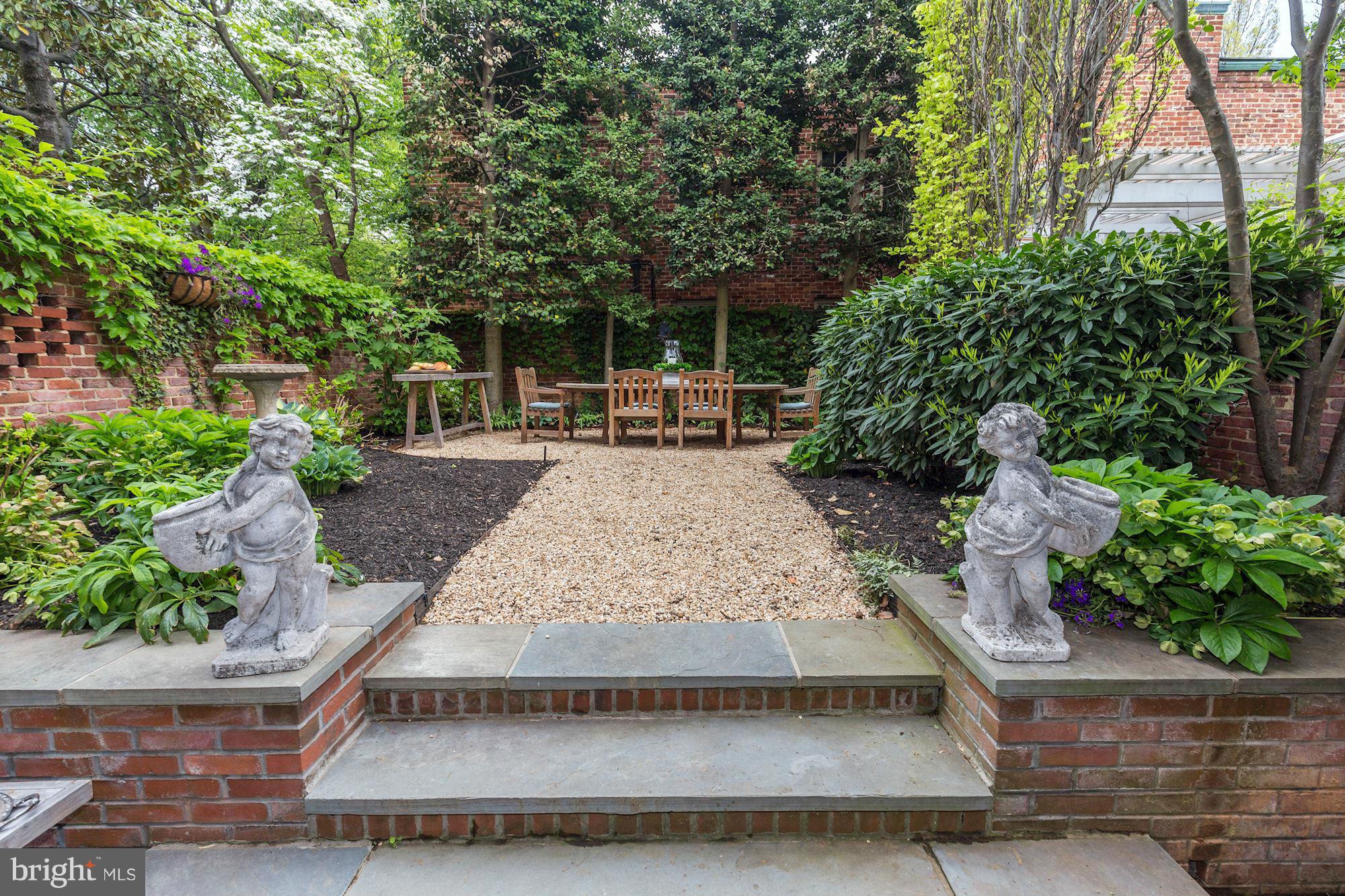 GEORGETOWN - Residential