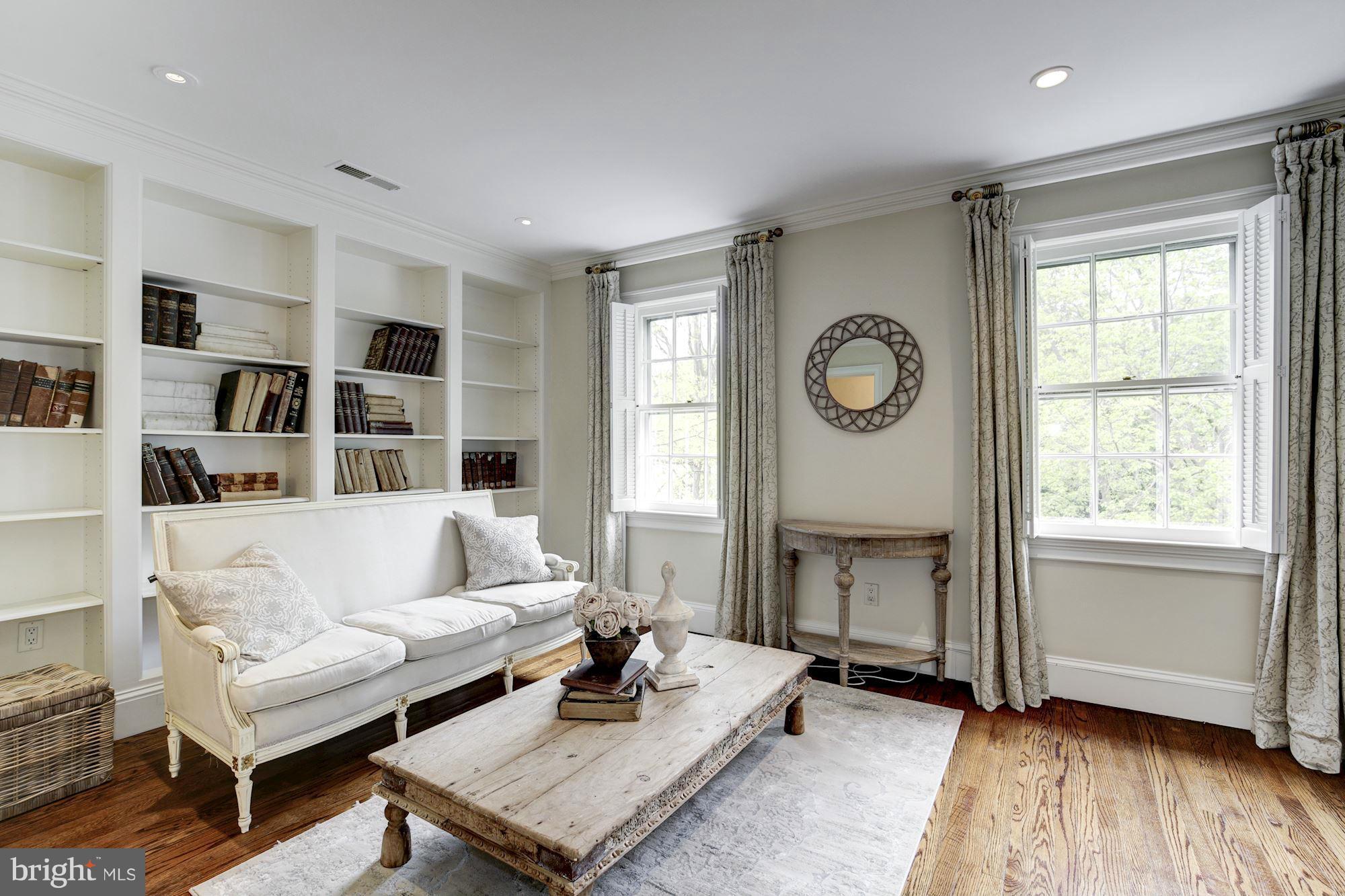 GEORGETOWN - Residential