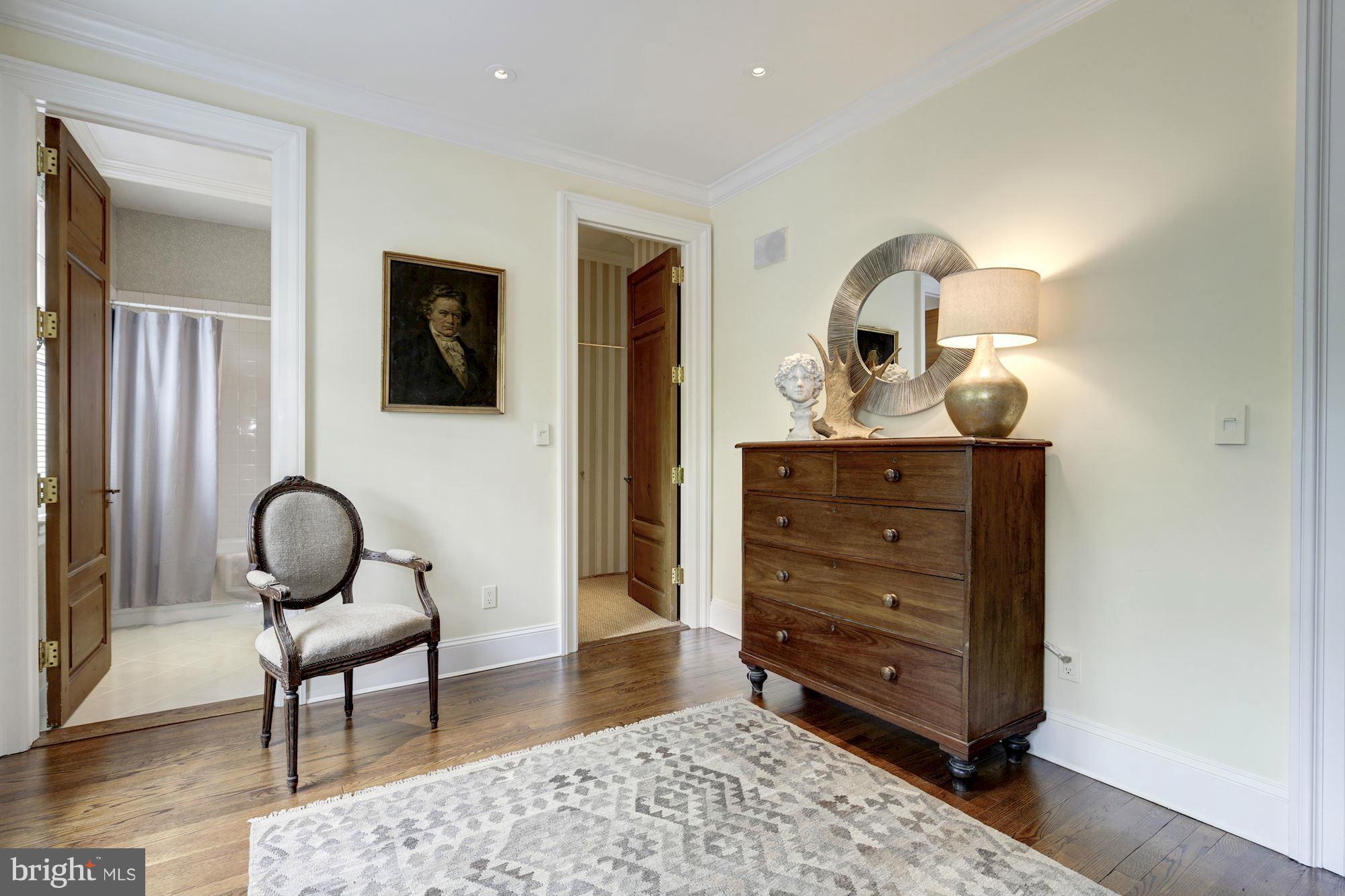 GEORGETOWN - Residential