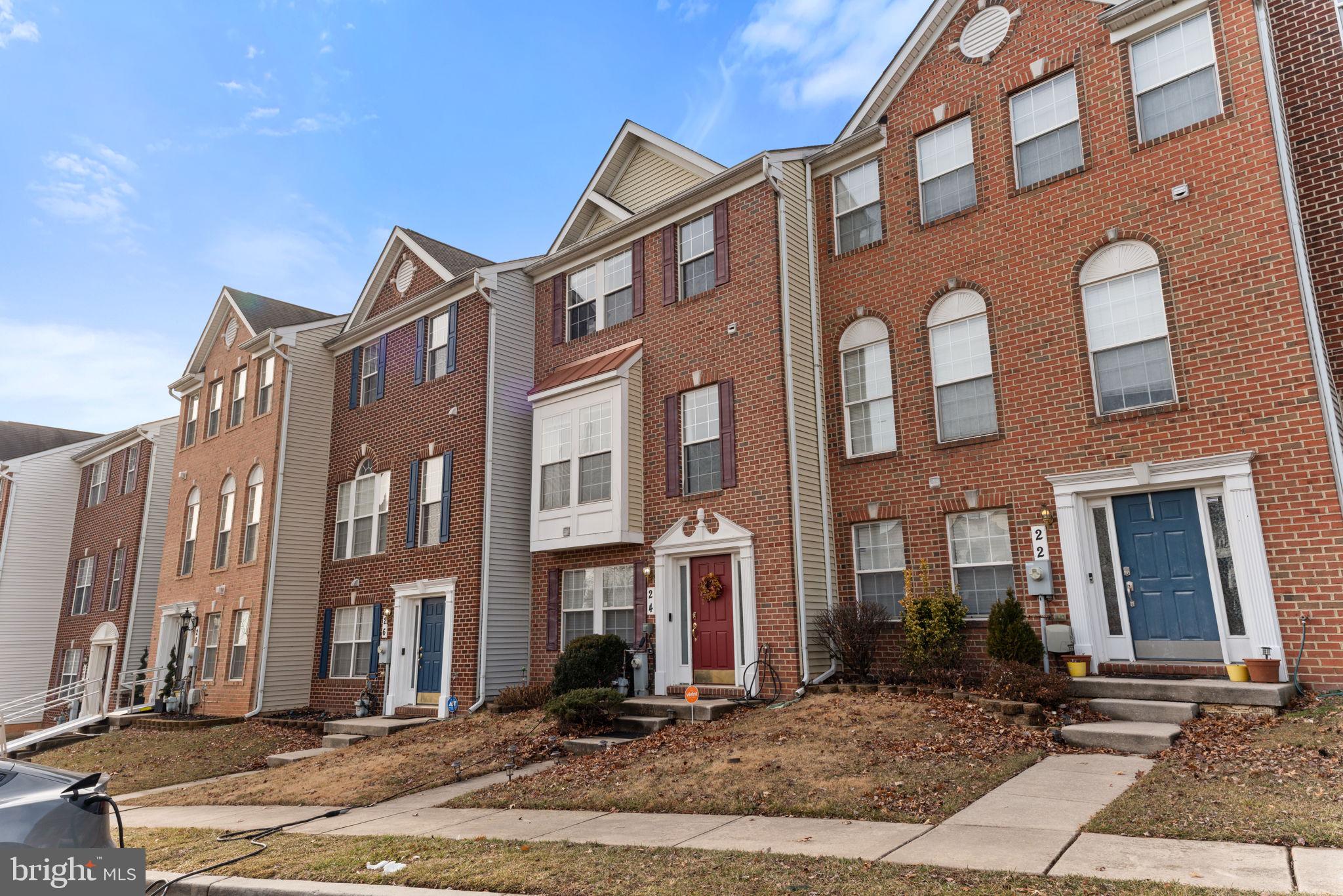 24 BUTTONWOOD COURT