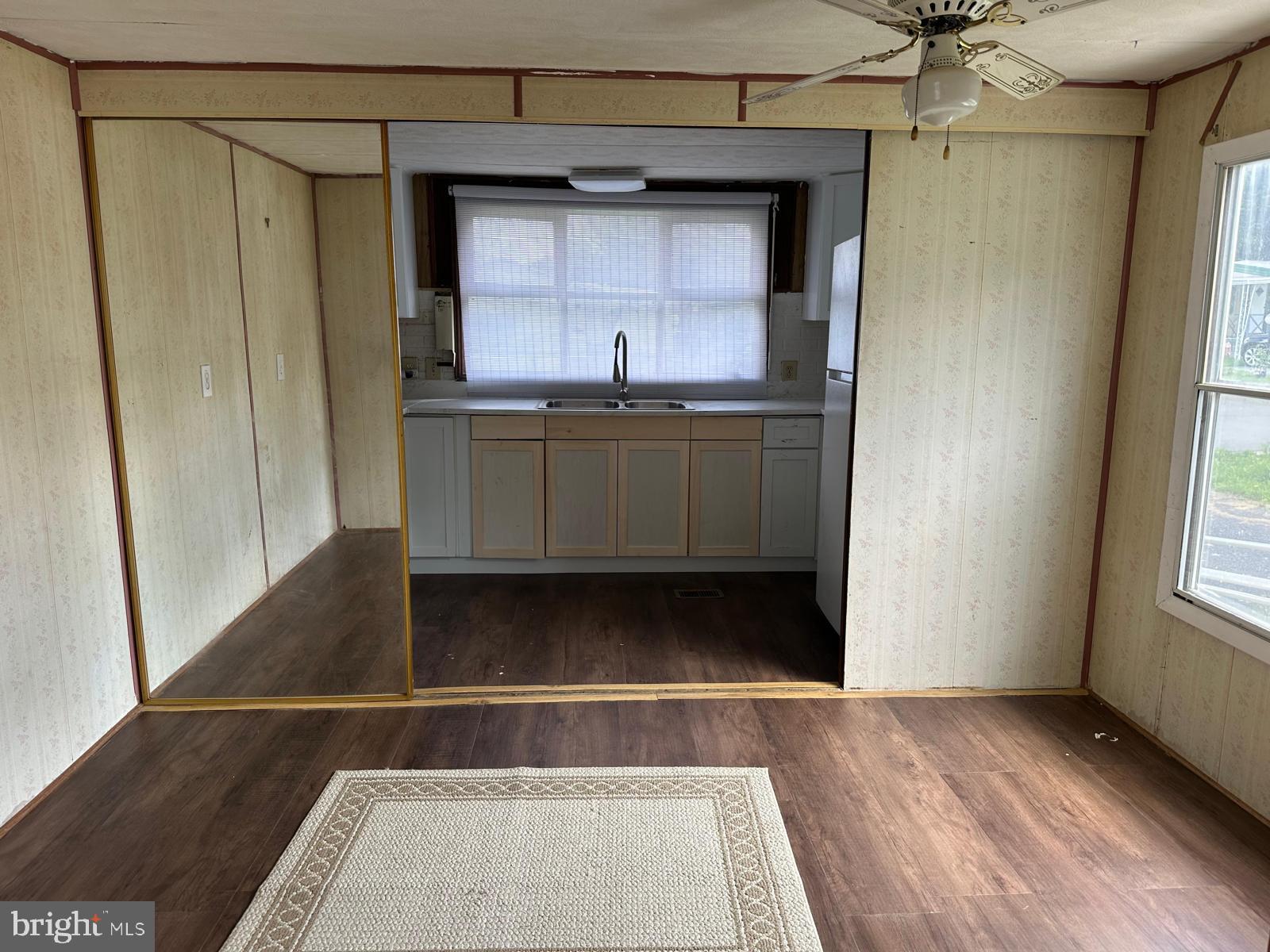 PINE MANOR MHP - Residential