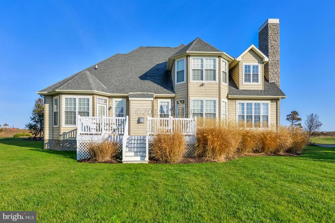 LIGHTHOUSE SOUND - Residential