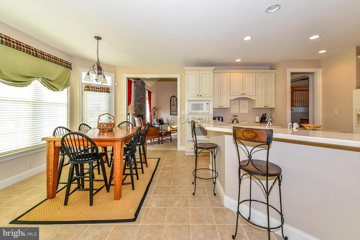 LIGHTHOUSE SOUND - Residential