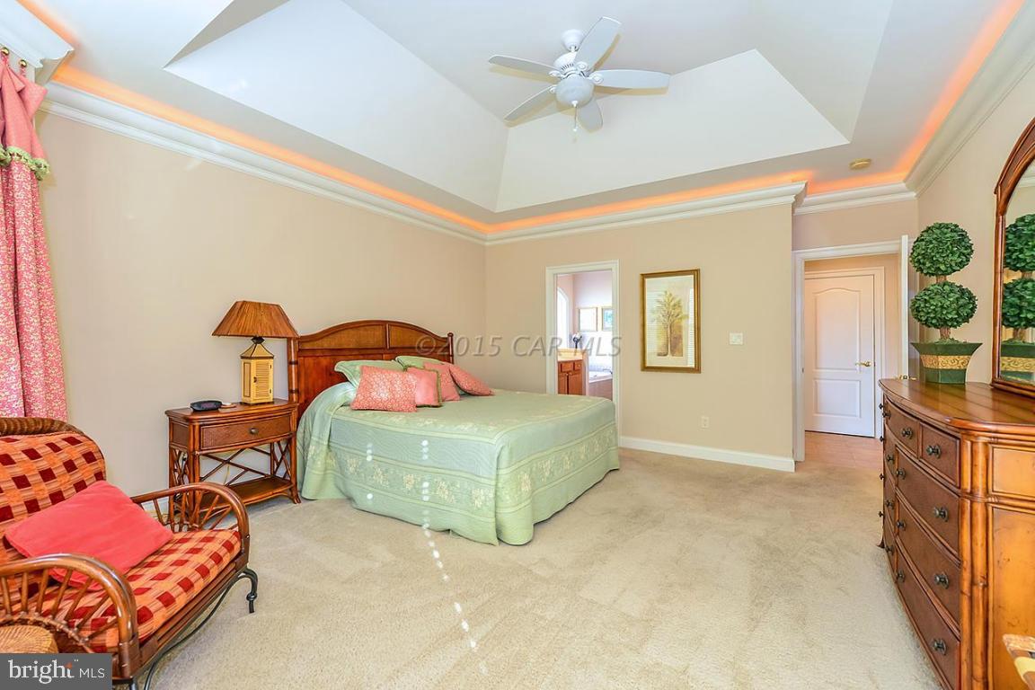 LIGHTHOUSE SOUND - Residential