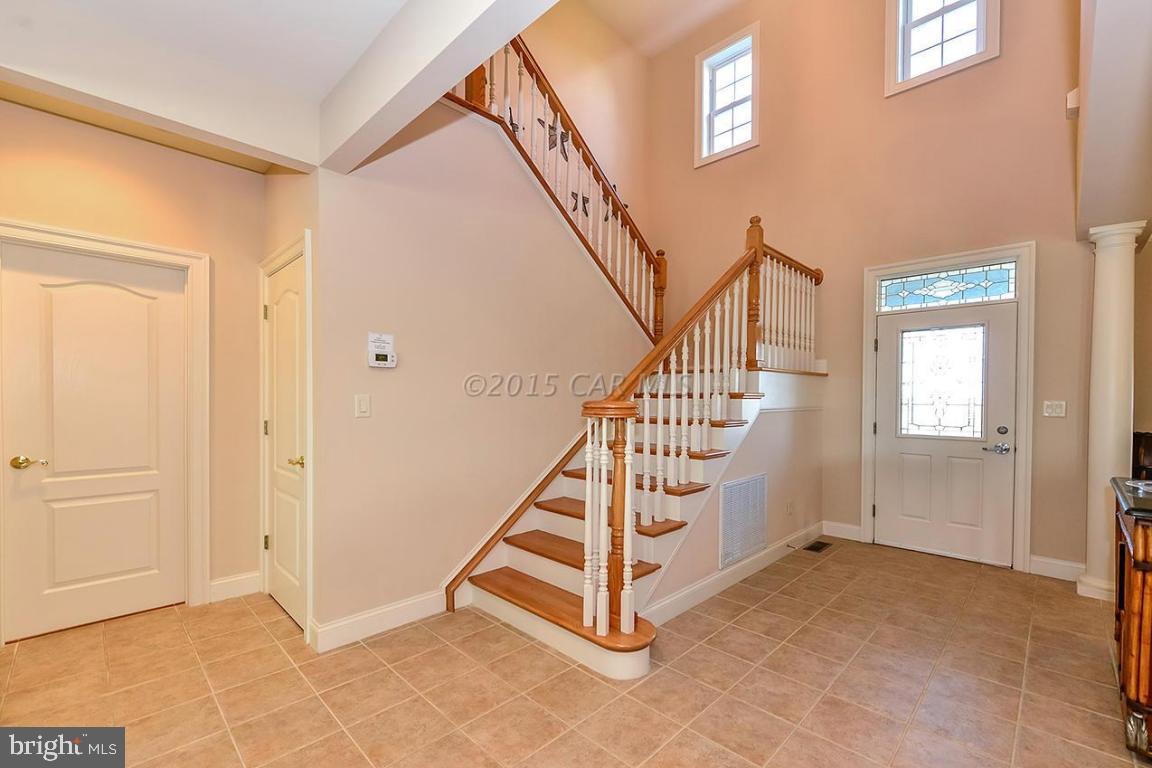 LIGHTHOUSE SOUND - Residential