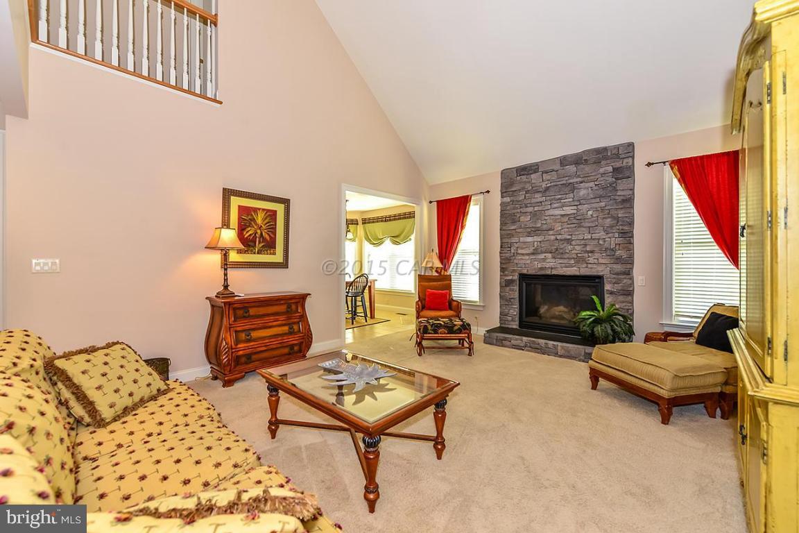 LIGHTHOUSE SOUND - Residential