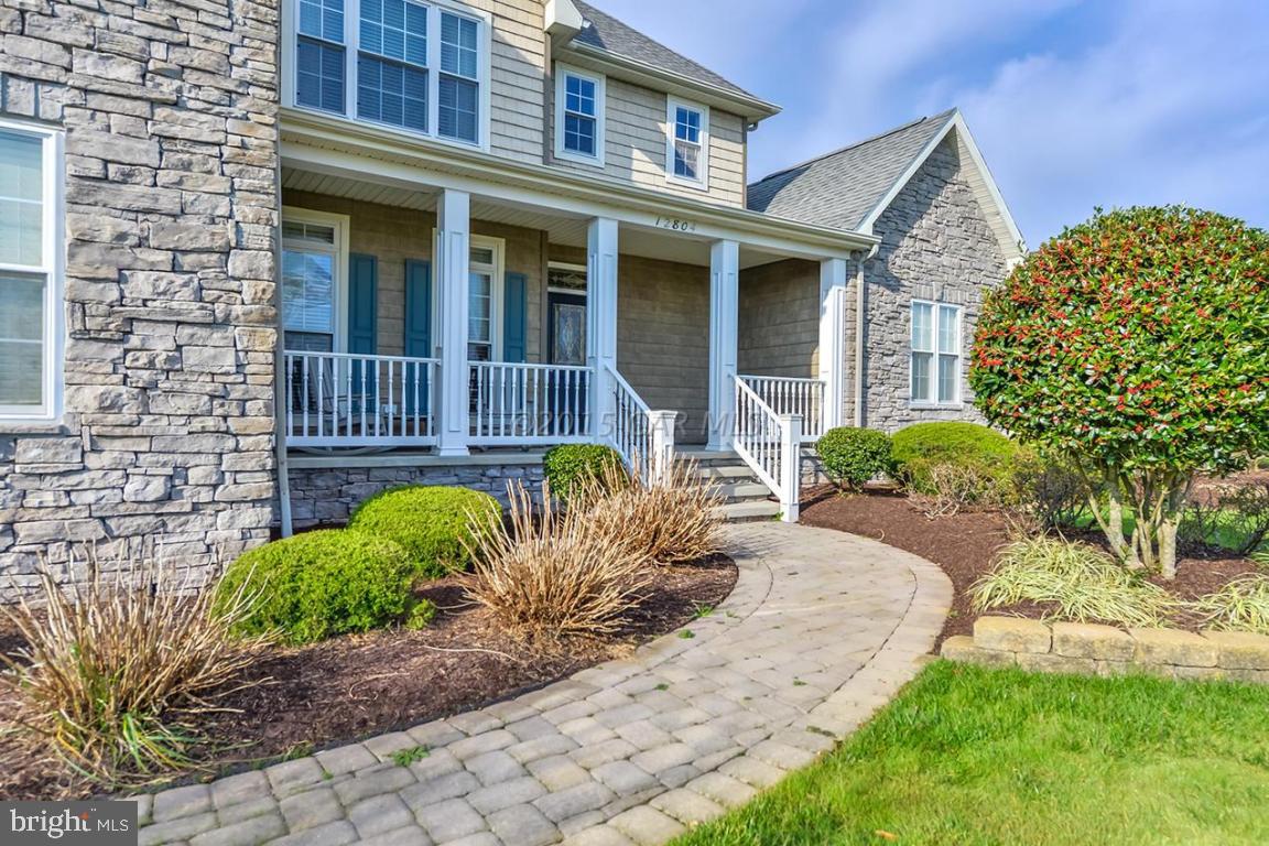 LIGHTHOUSE SOUND - Residential