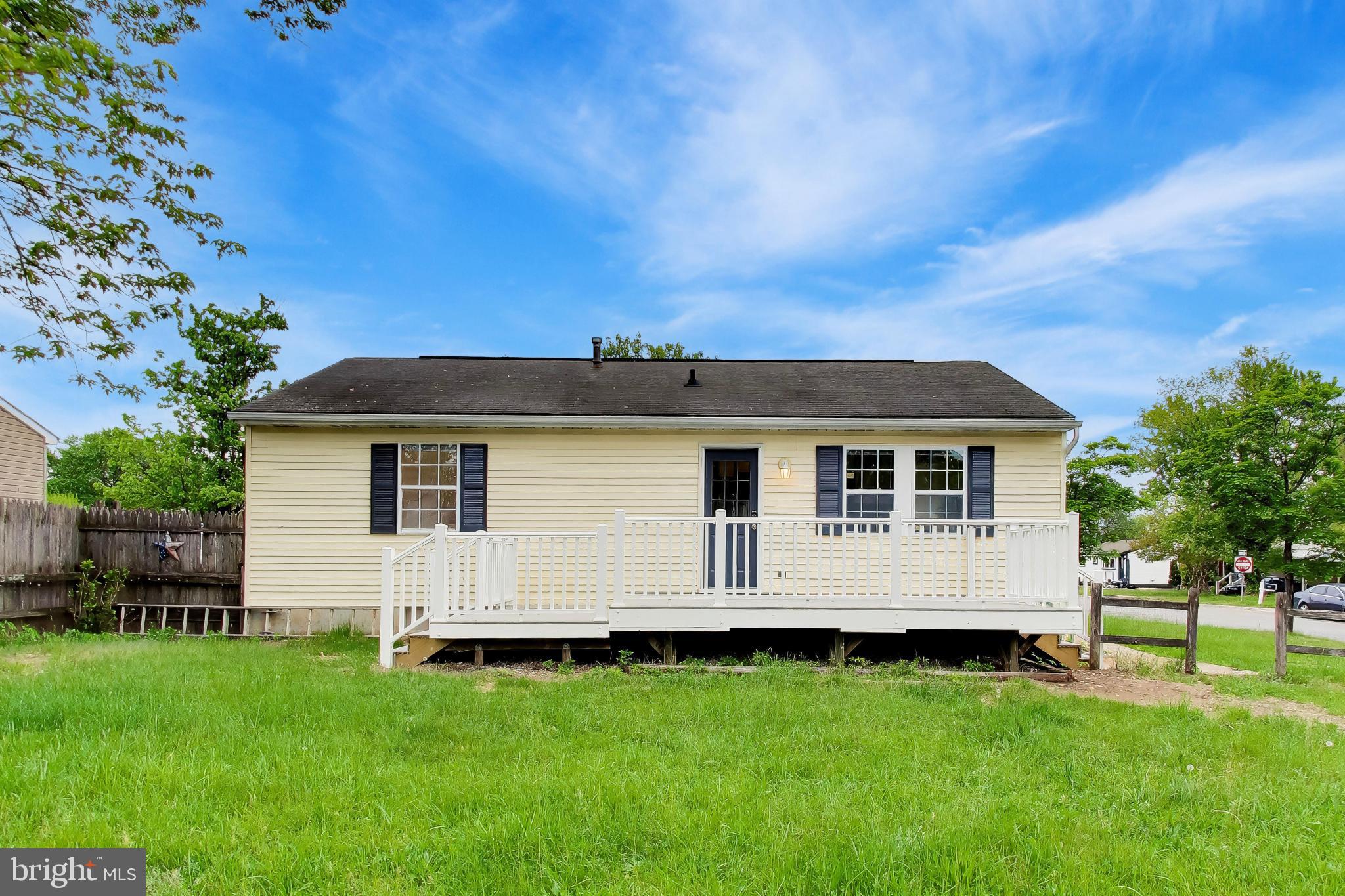 1242 CEDARCLIFF DRIVE