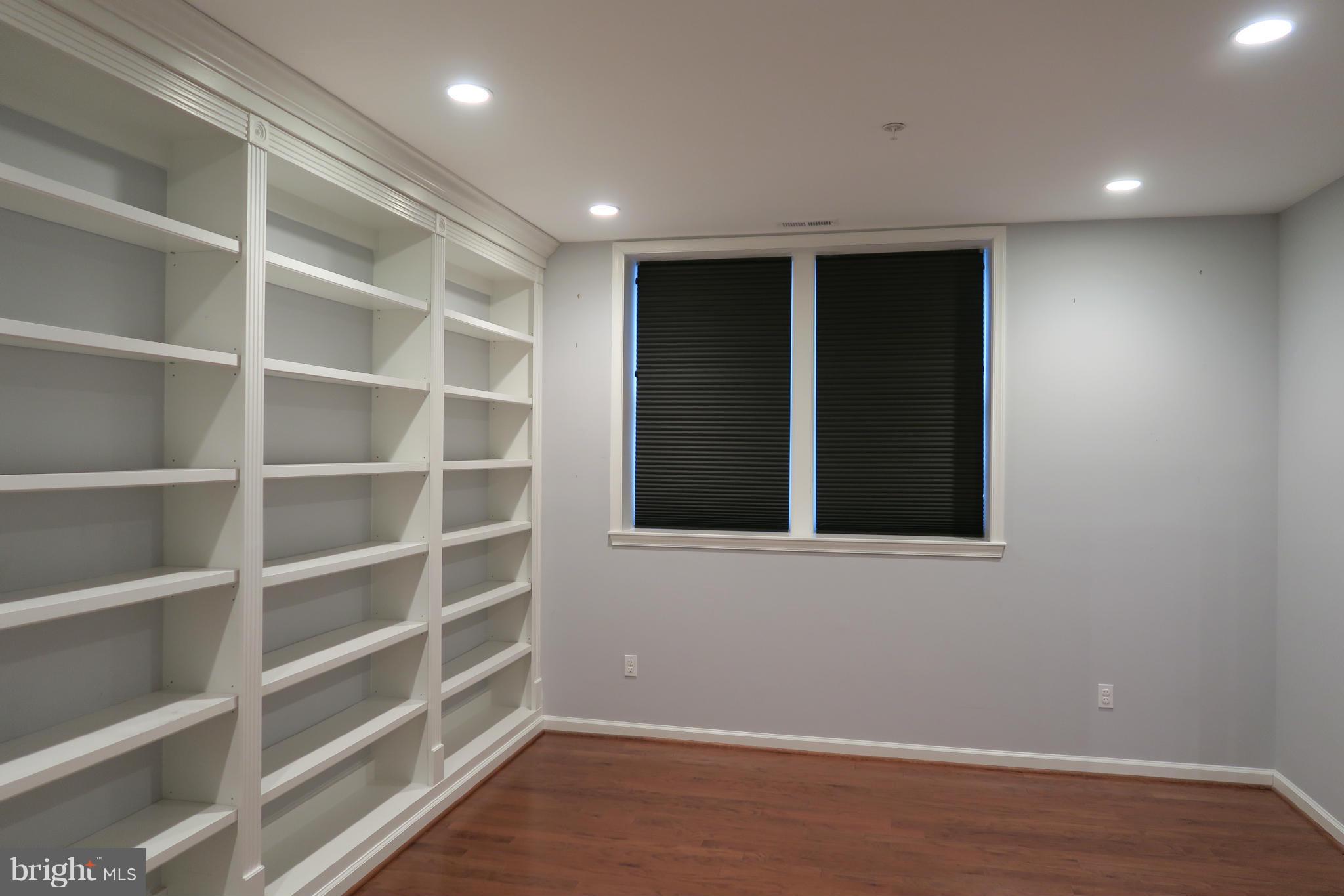 KING FARM BAILEYS COMMON - Residential Lease