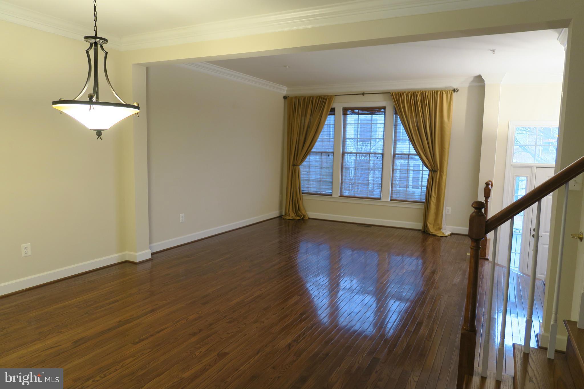 KING FARM BAILEYS COMMON - Residential Lease