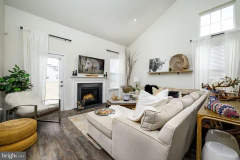 18 Chepstow Road, New Egypt, NJ MLS: NJOC2038190