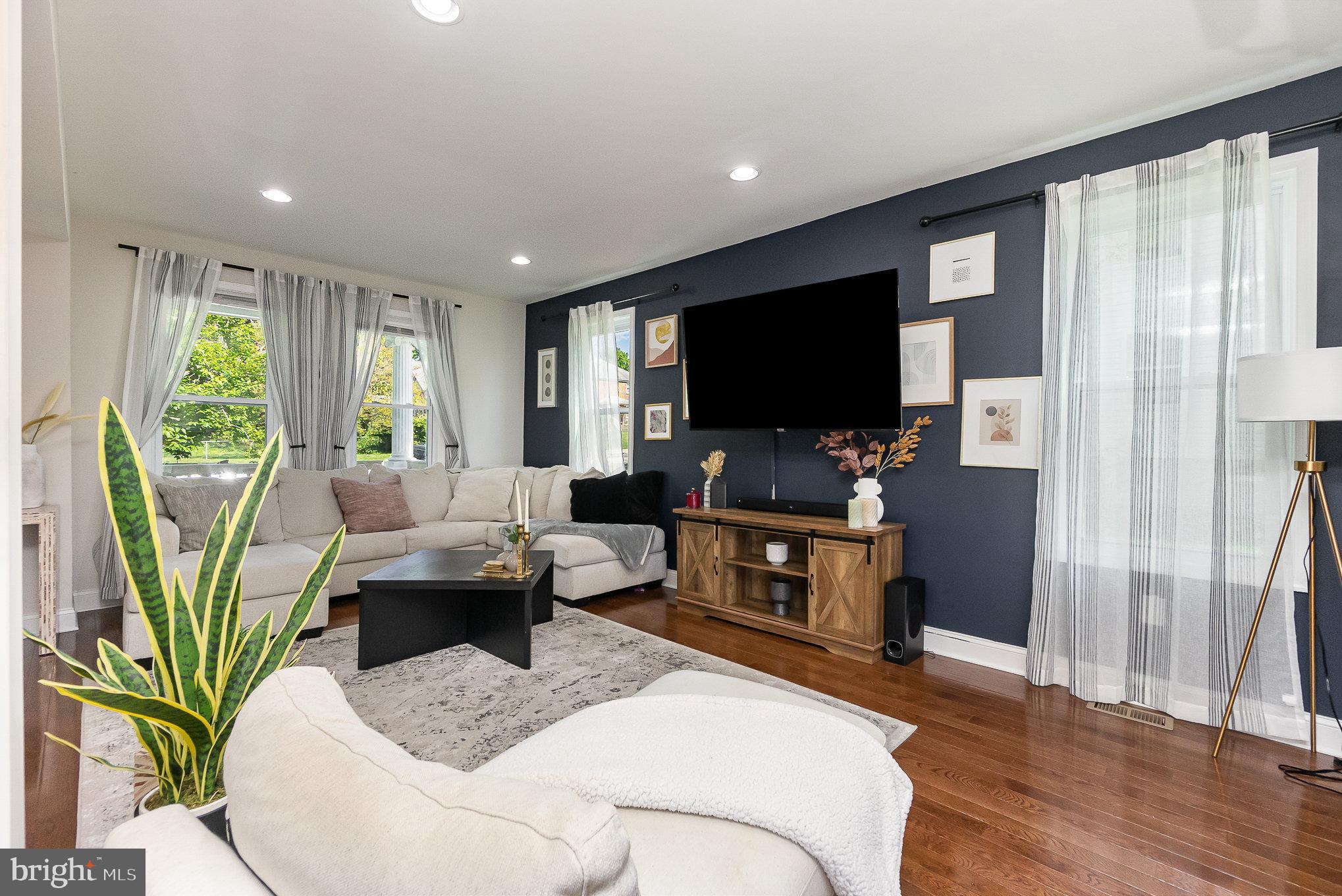 PARKVILLE - Residential