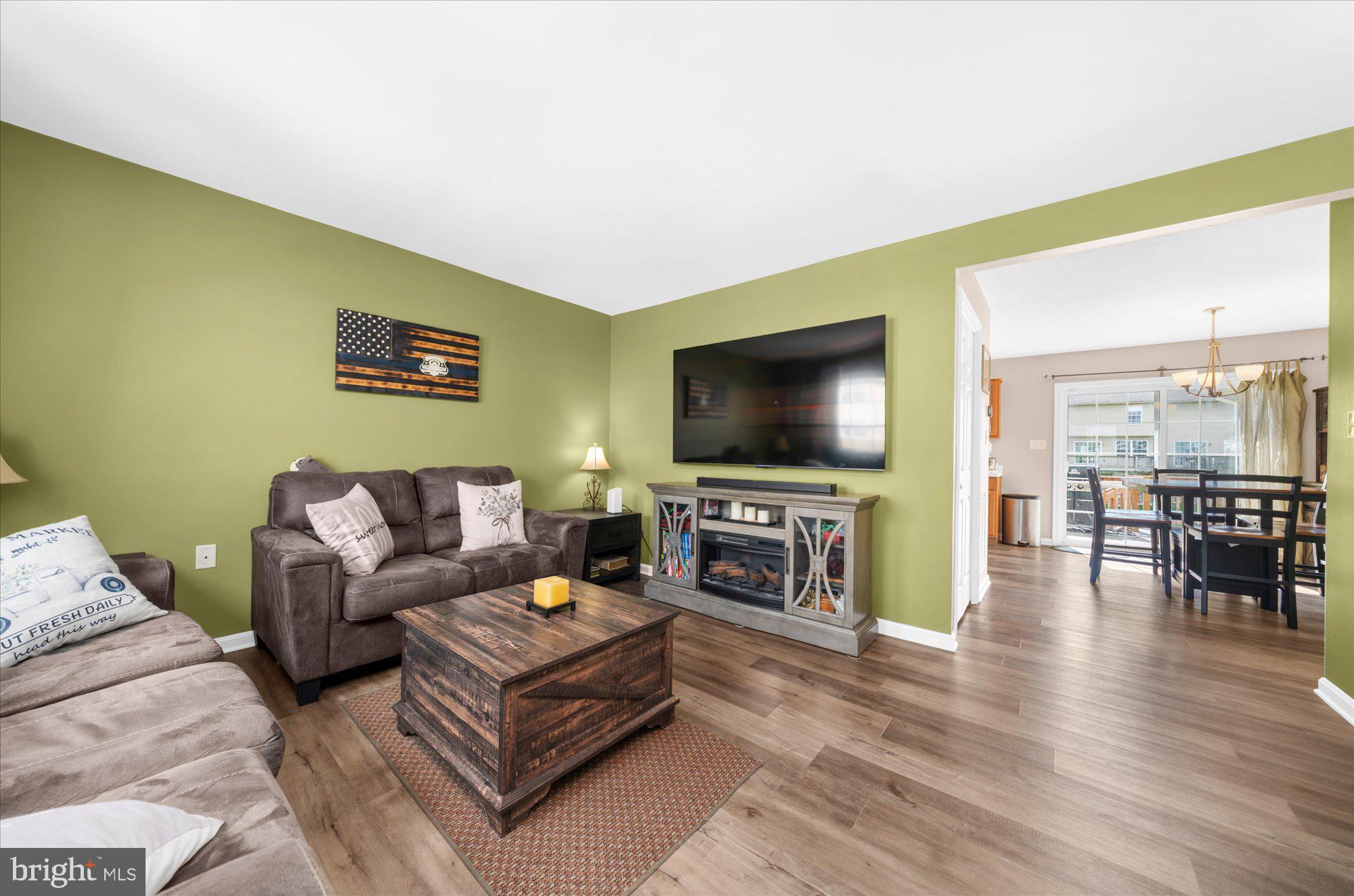 MOUNTAIN SHADOWS - Residential