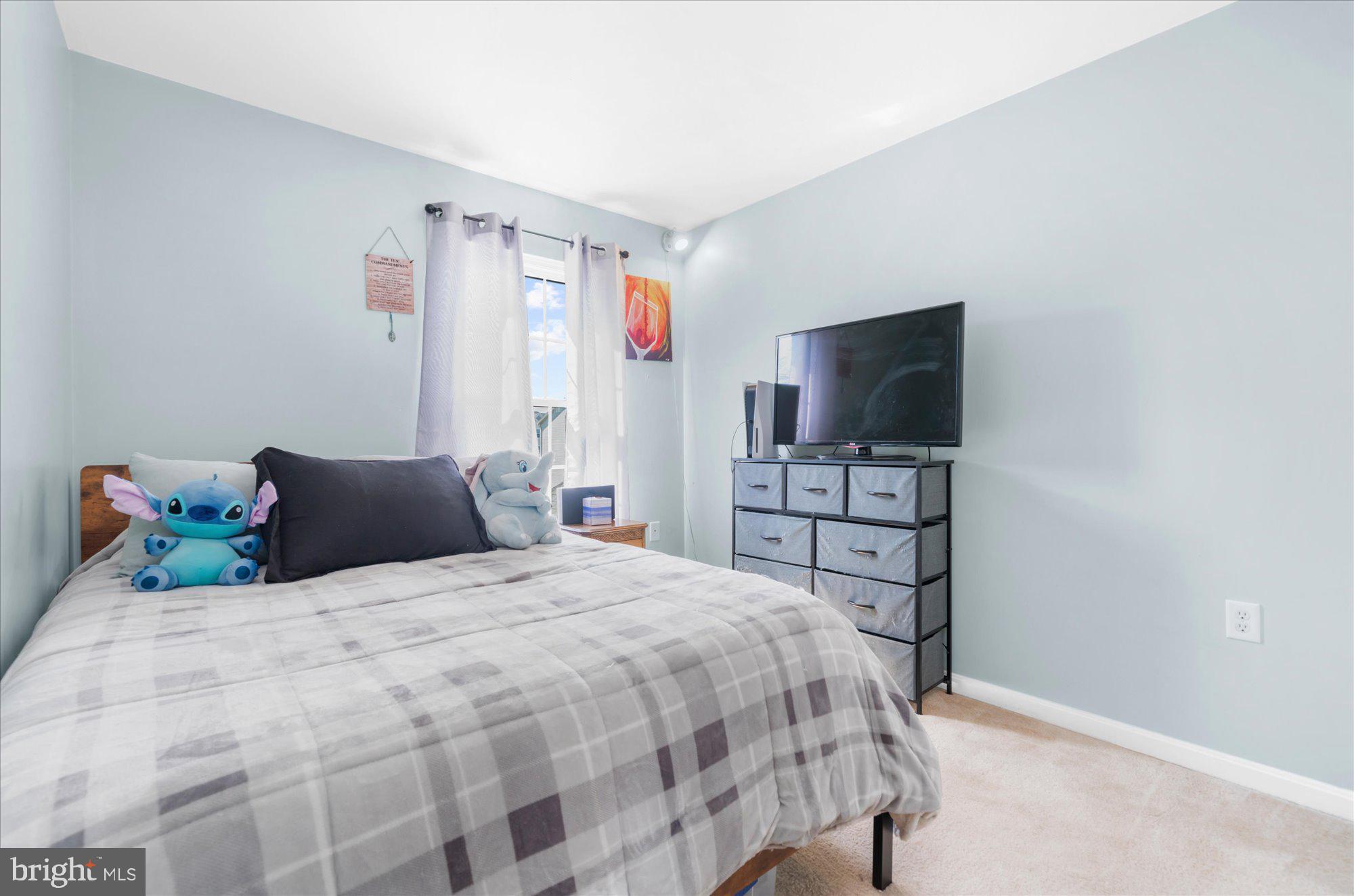 MOUNTAIN SHADOWS - Residential