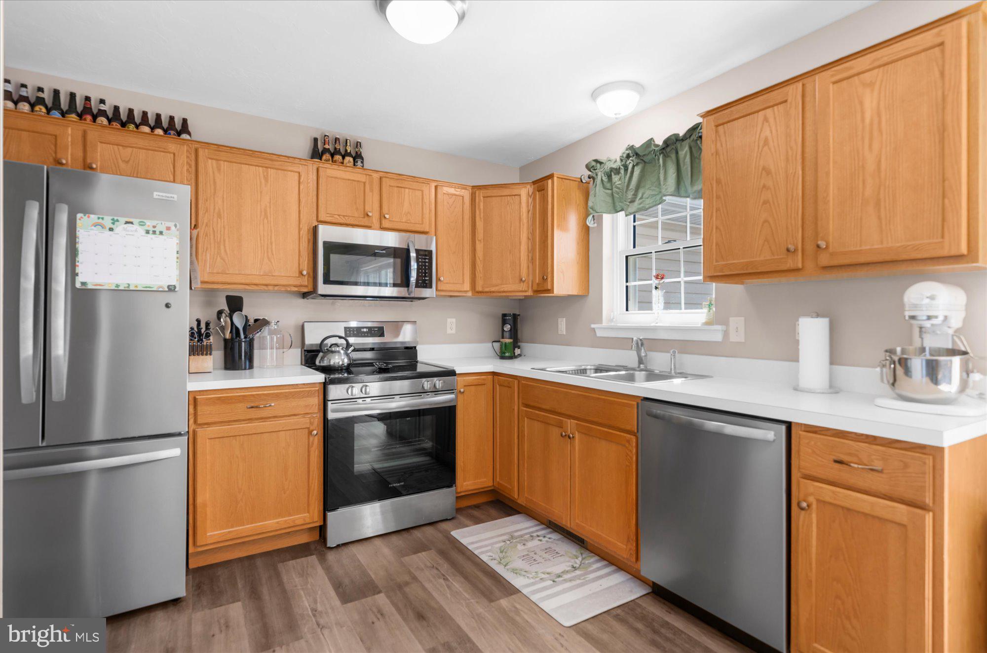 MOUNTAIN SHADOWS - Residential