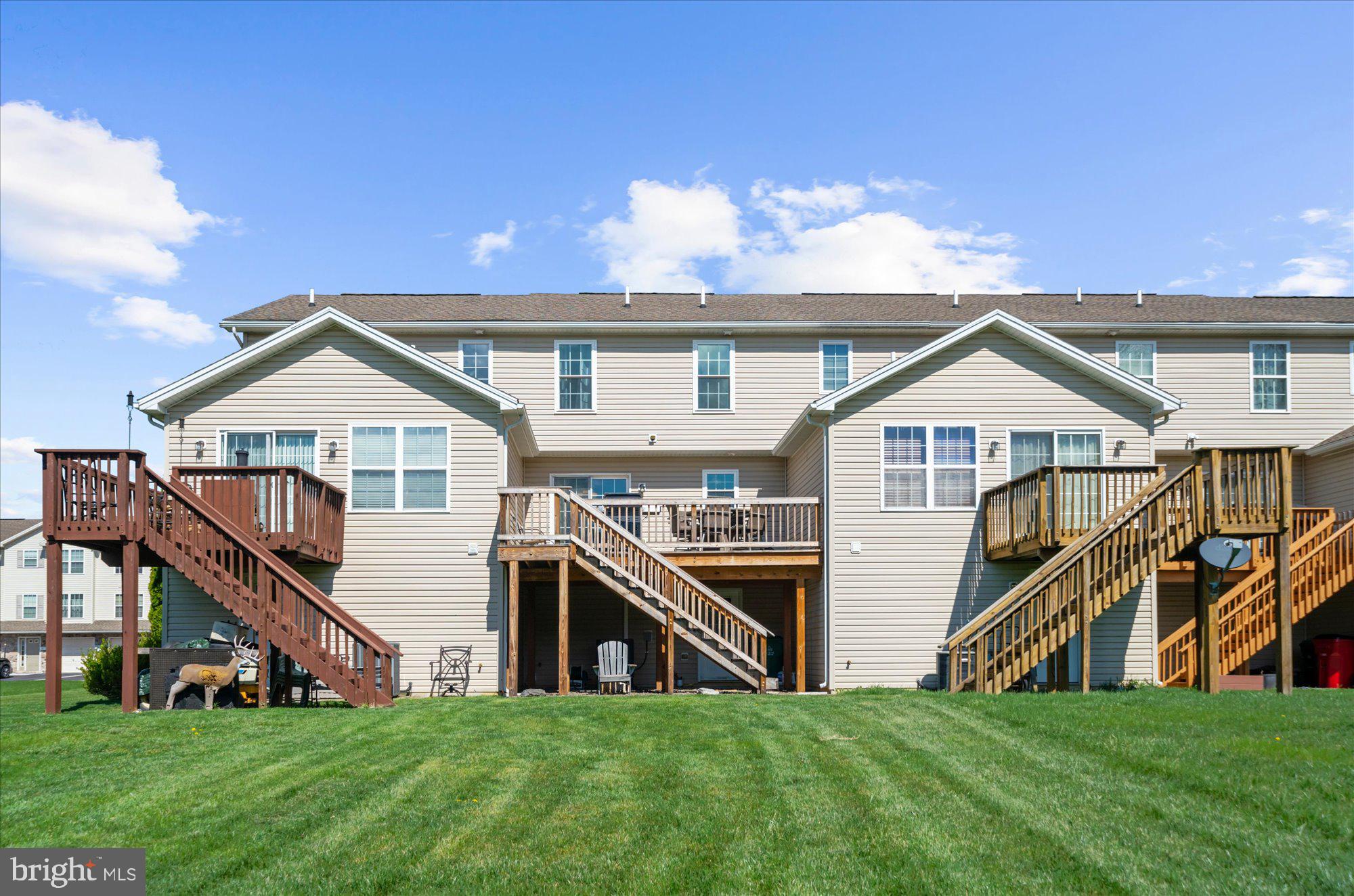 MOUNTAIN SHADOWS - Residential