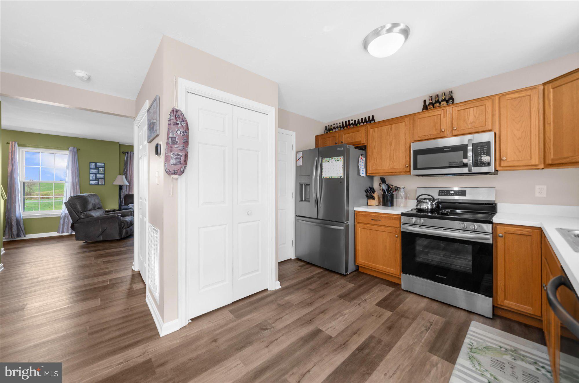 MOUNTAIN SHADOWS - Residential