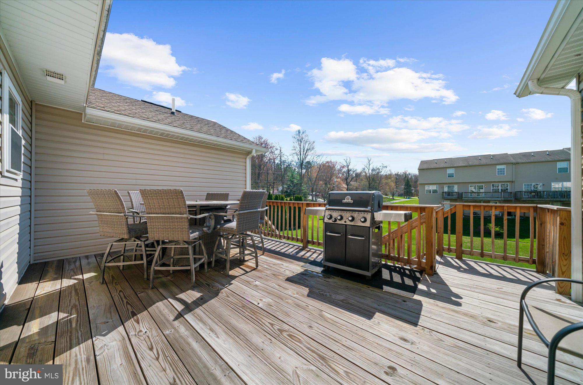 MOUNTAIN SHADOWS - Residential