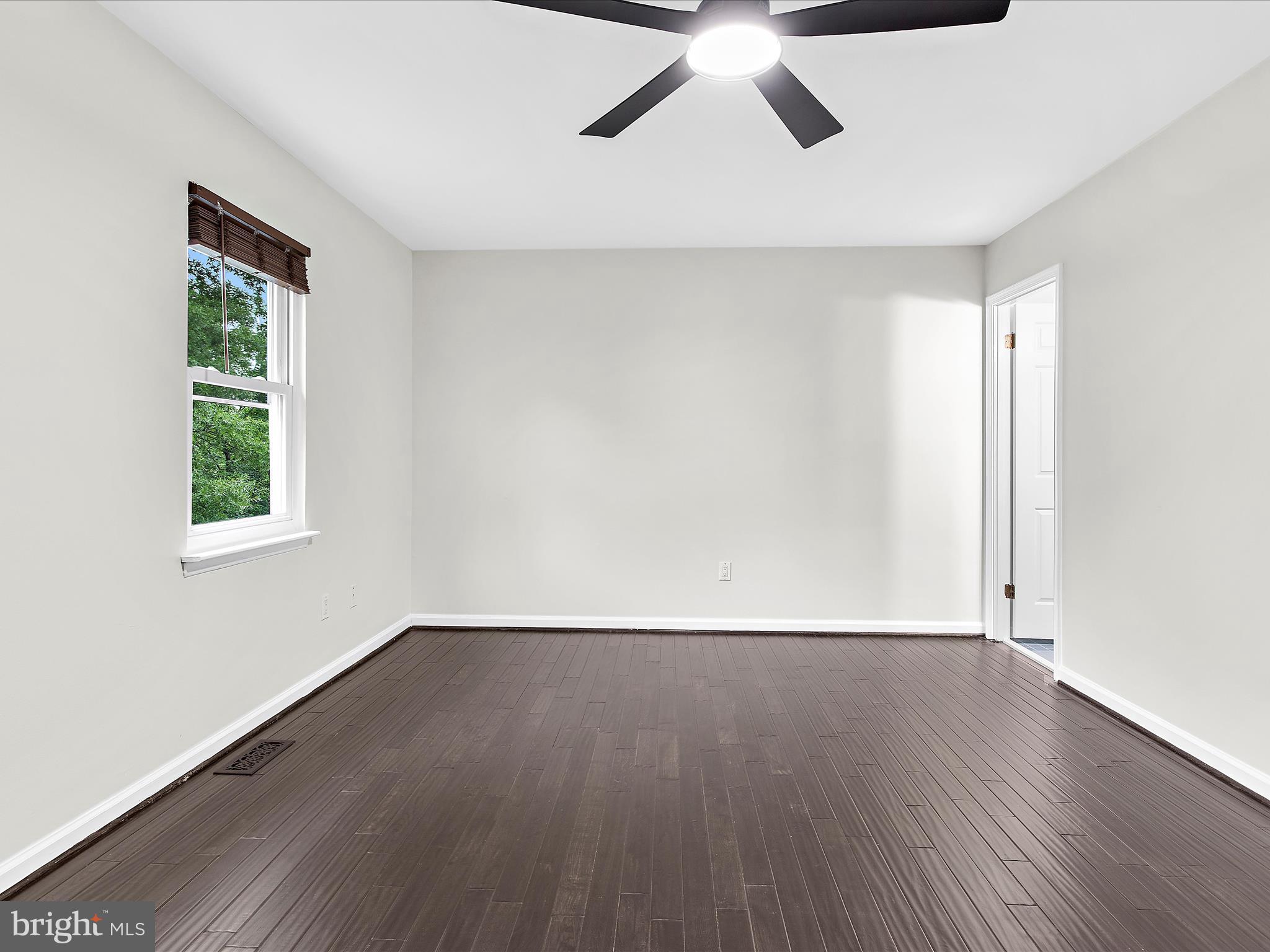 CROFTON VILLAGE - Residential Lease