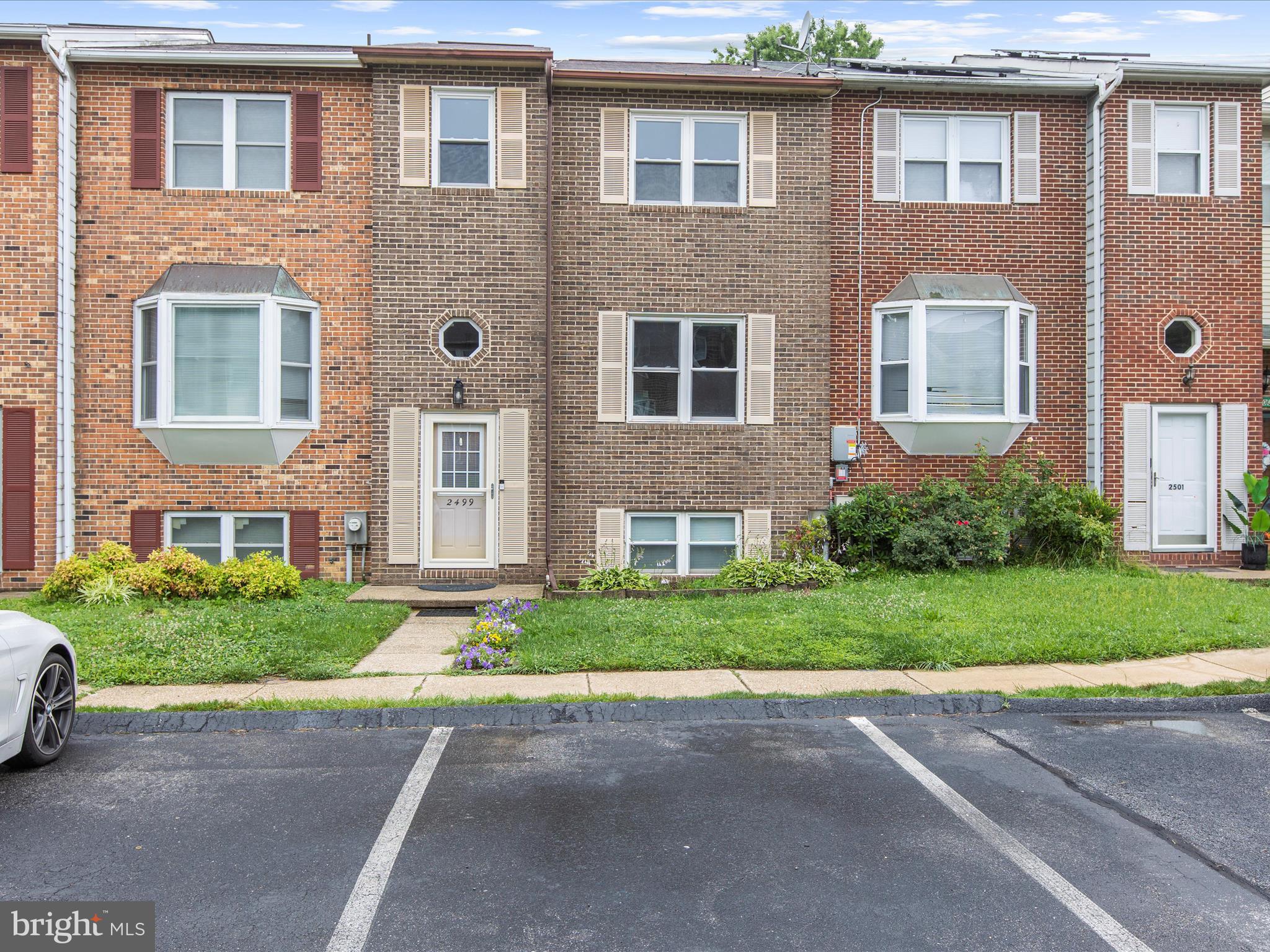 2499 VINEYARD LANE