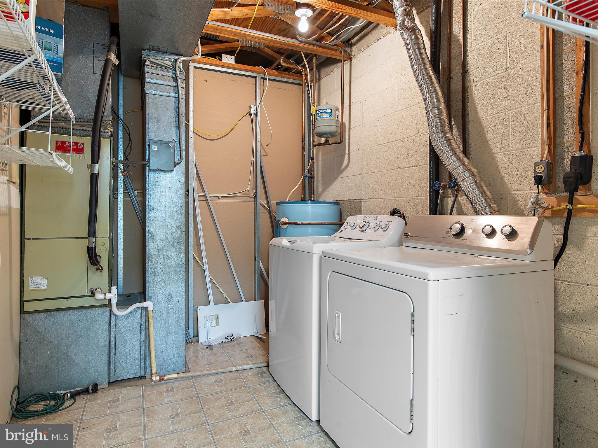 CROFTON VILLAGE - Residential Lease