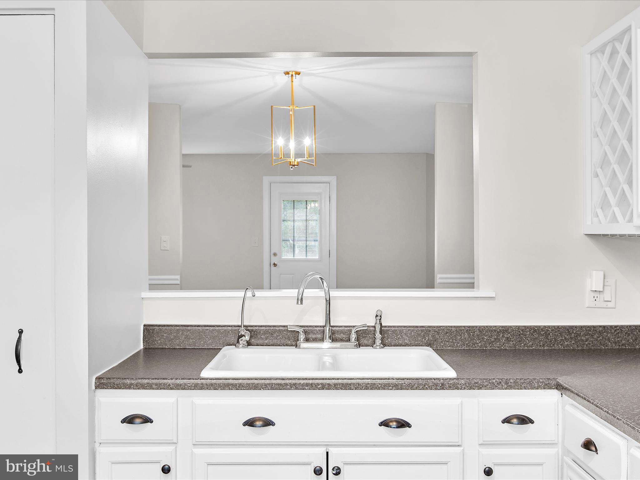 CROFTON VILLAGE - Residential Lease