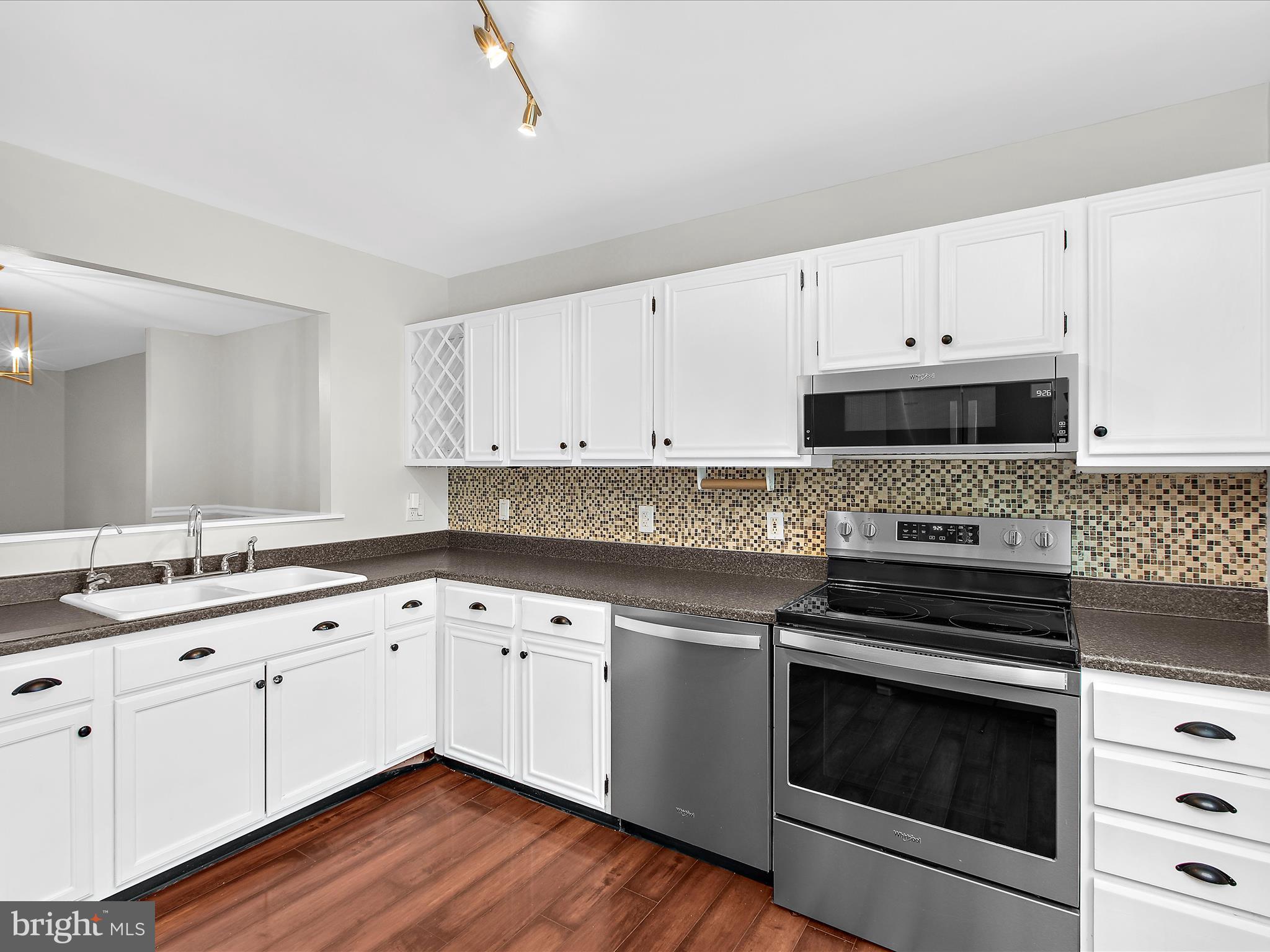 CROFTON VILLAGE - Residential Lease