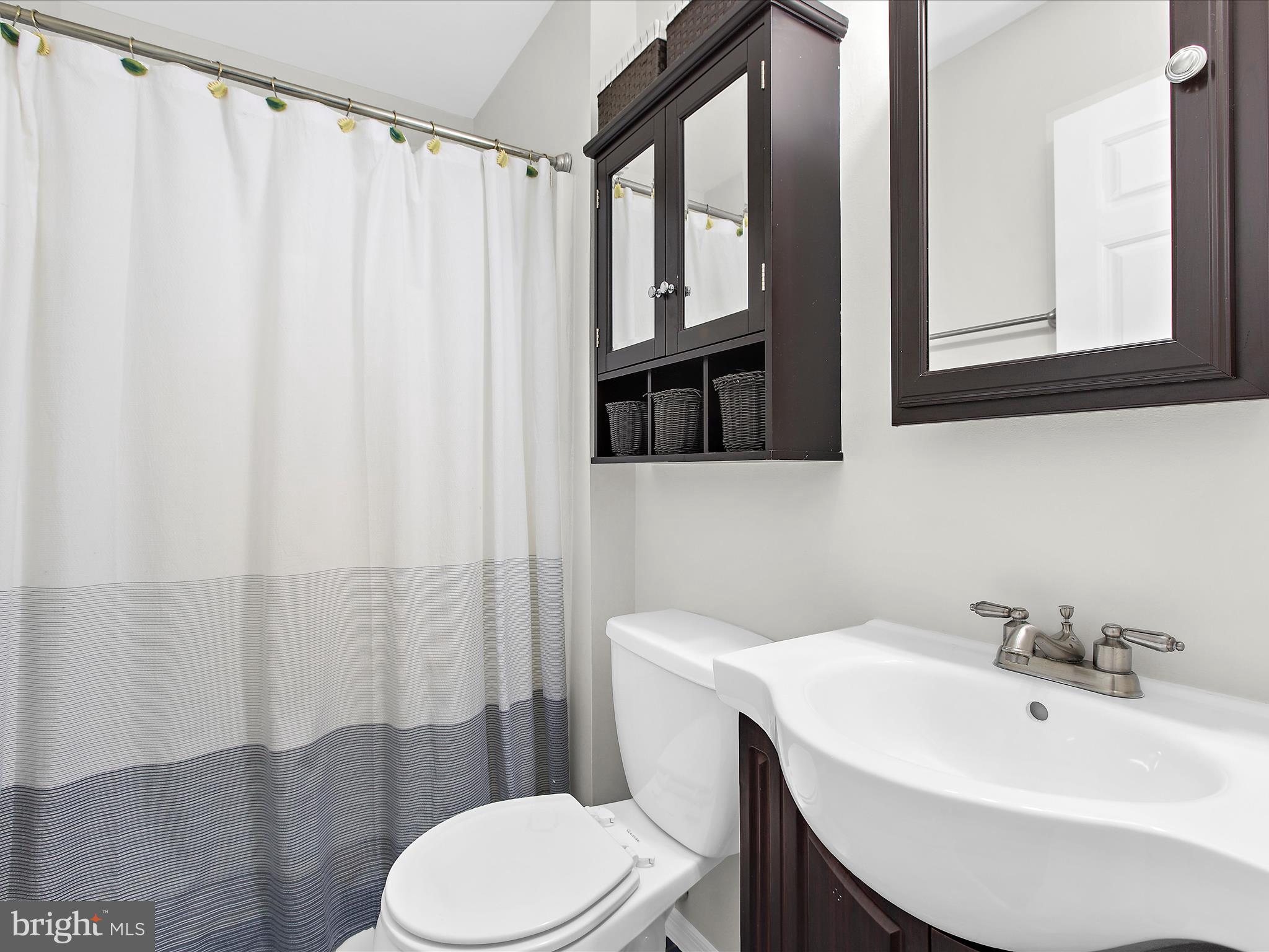 CROFTON VILLAGE - Residential Lease