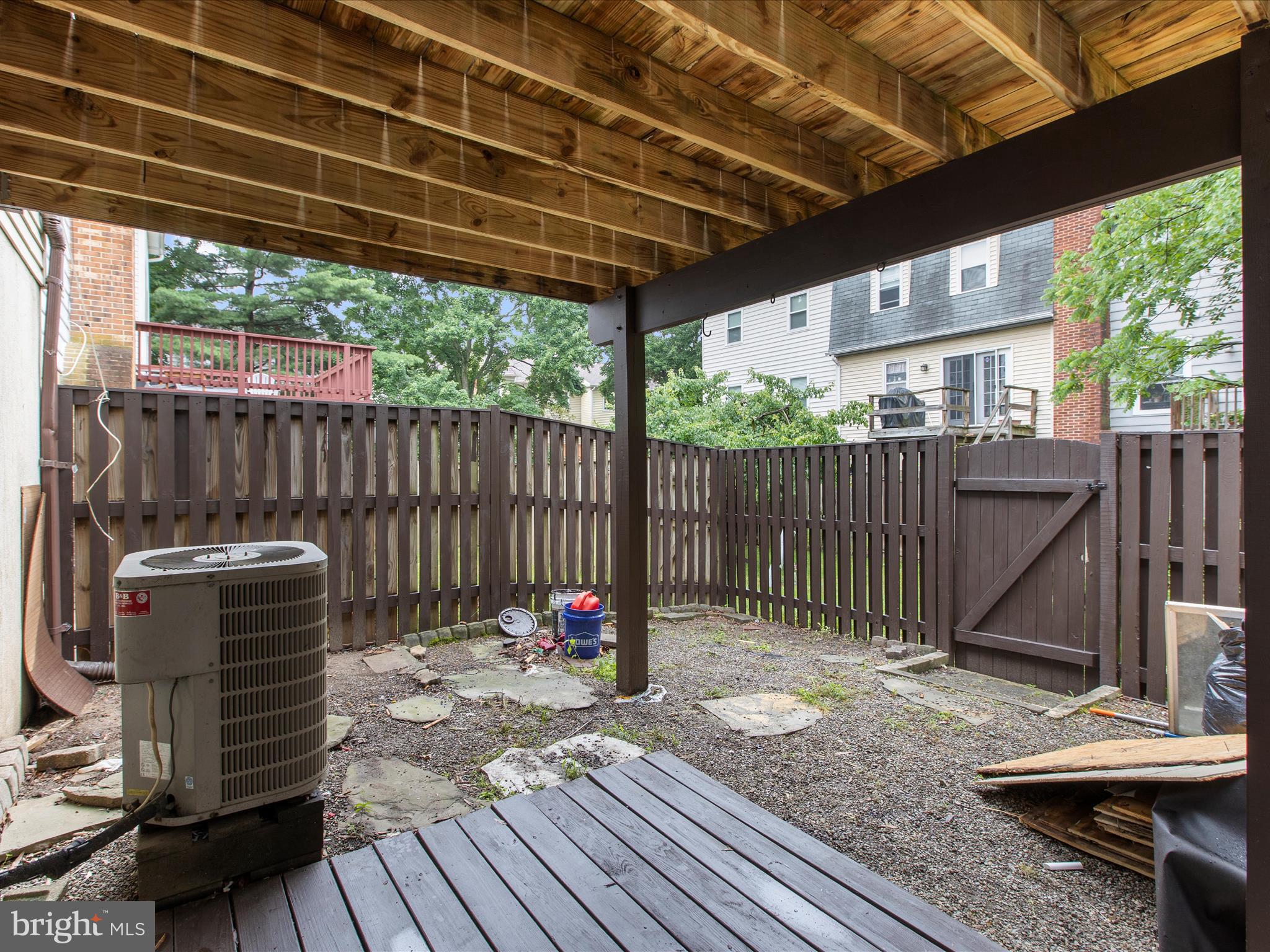 CROFTON VILLAGE - Residential Lease