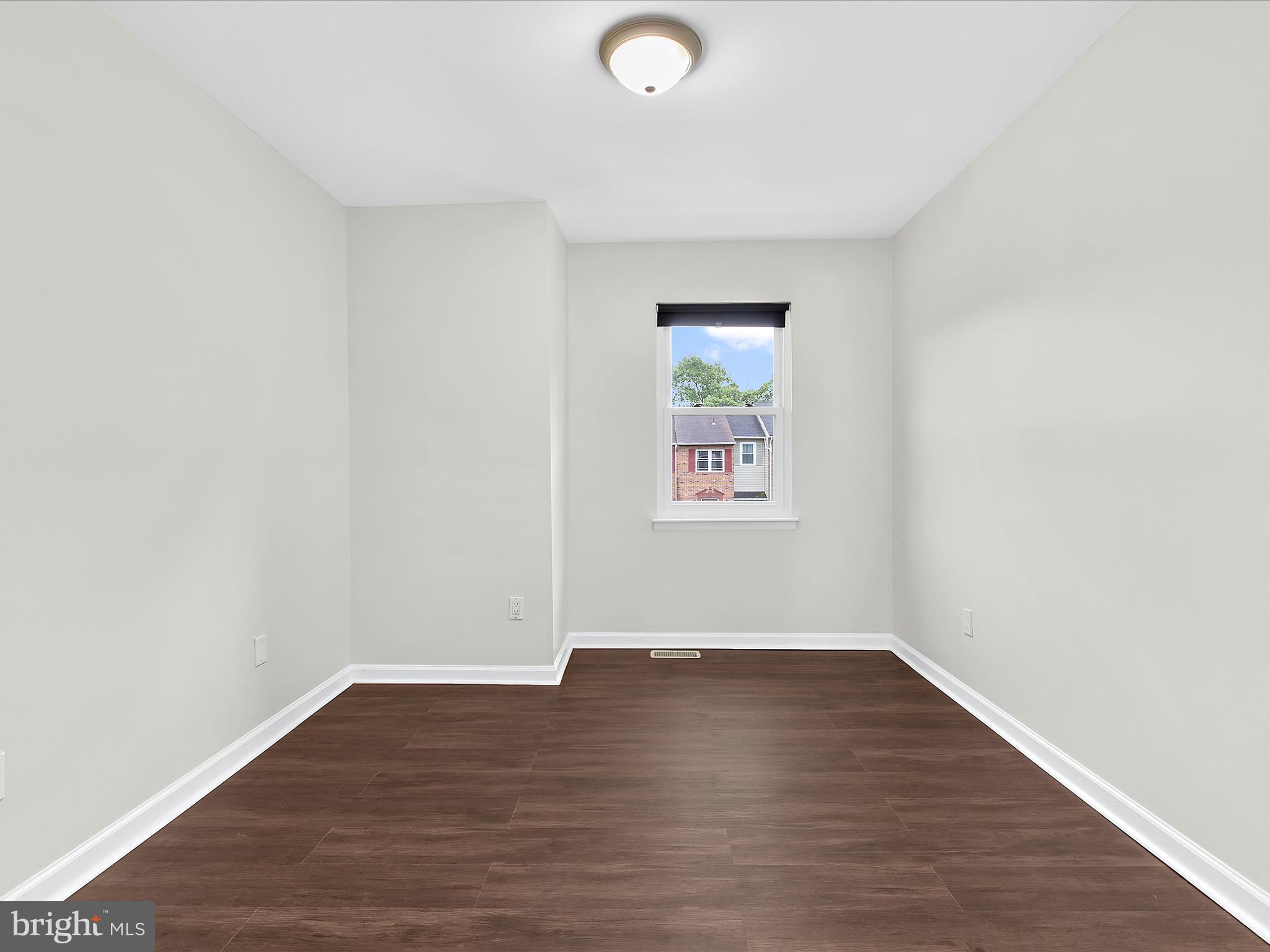 CROFTON VILLAGE - Residential Lease